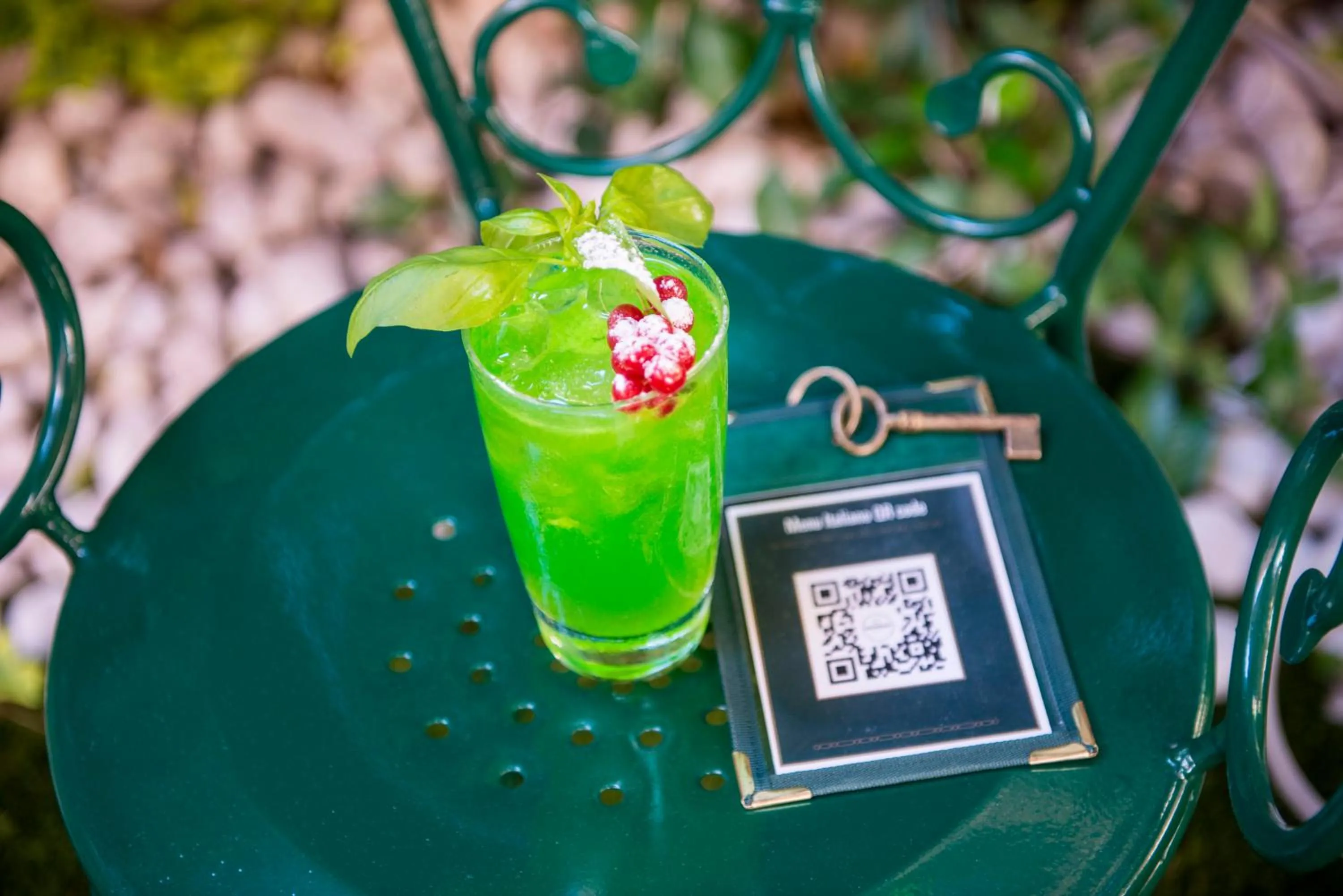 Restaurant/places to eat in Passpartout Boutique Palace