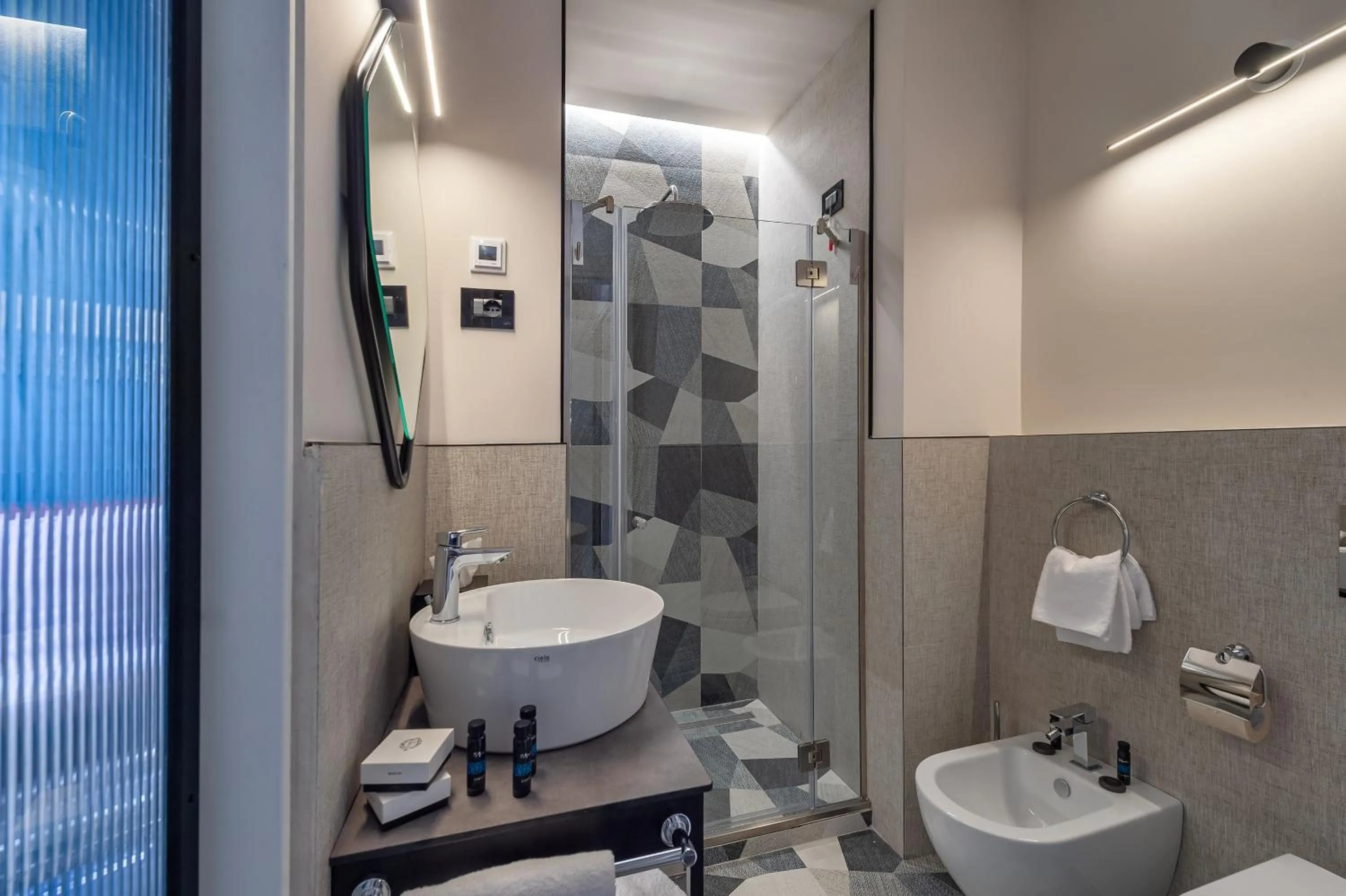 Shower in Passpartout Boutique Palace