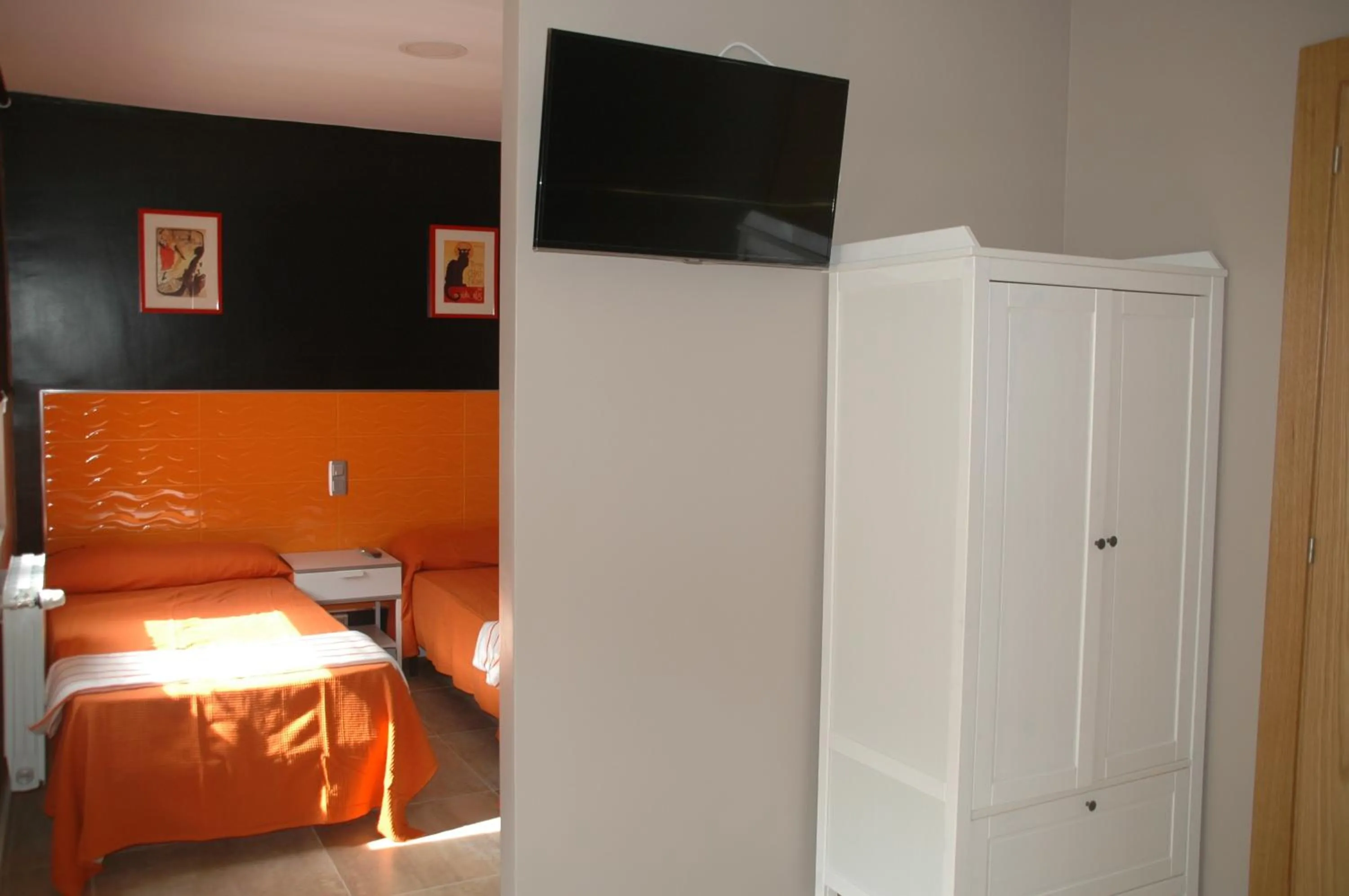 Bedroom, Bed in Hostal Vintage Santander