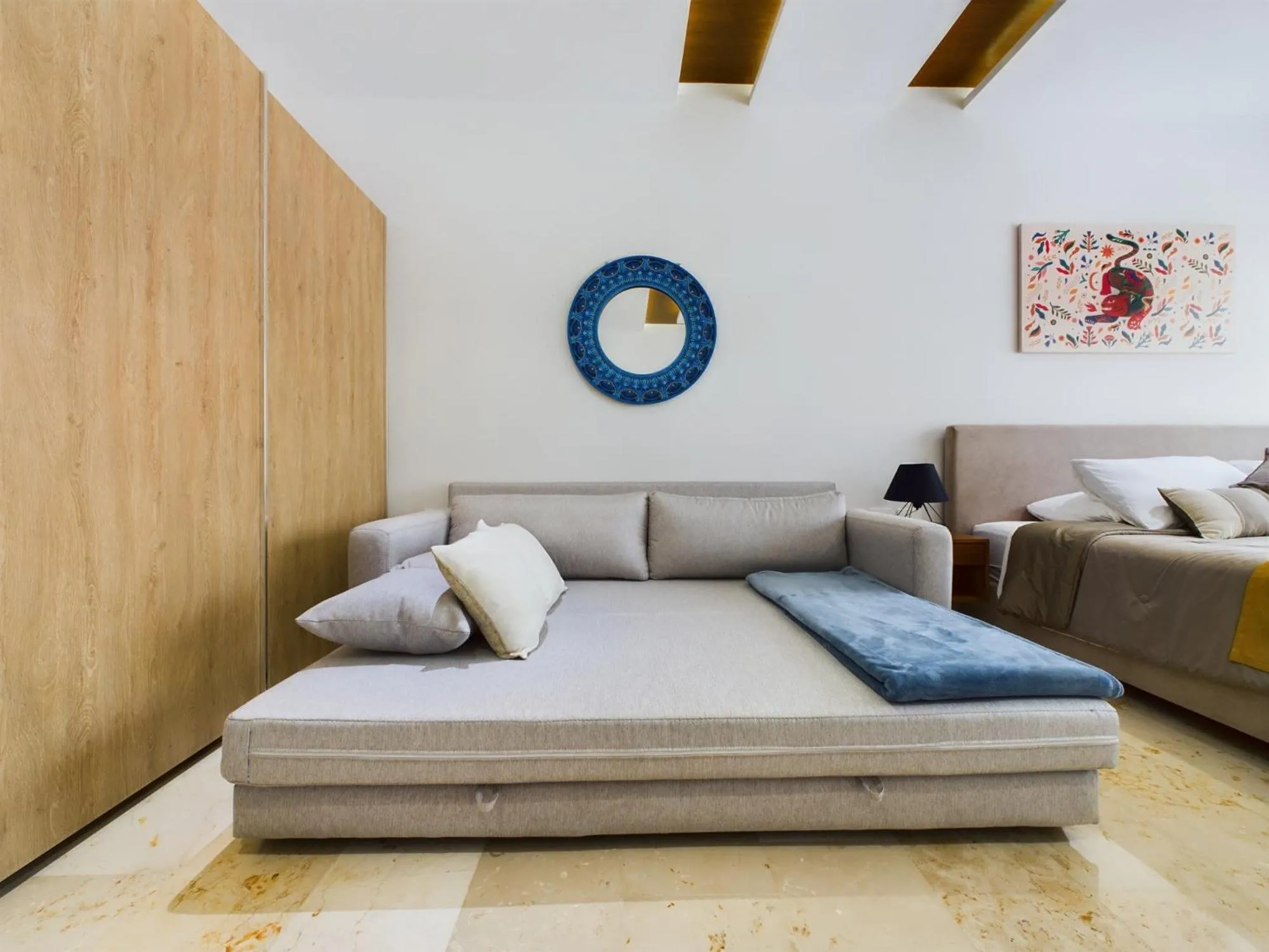 Living room in Studio near to 5th Avenue, Bars & Beautiful views By Yeah