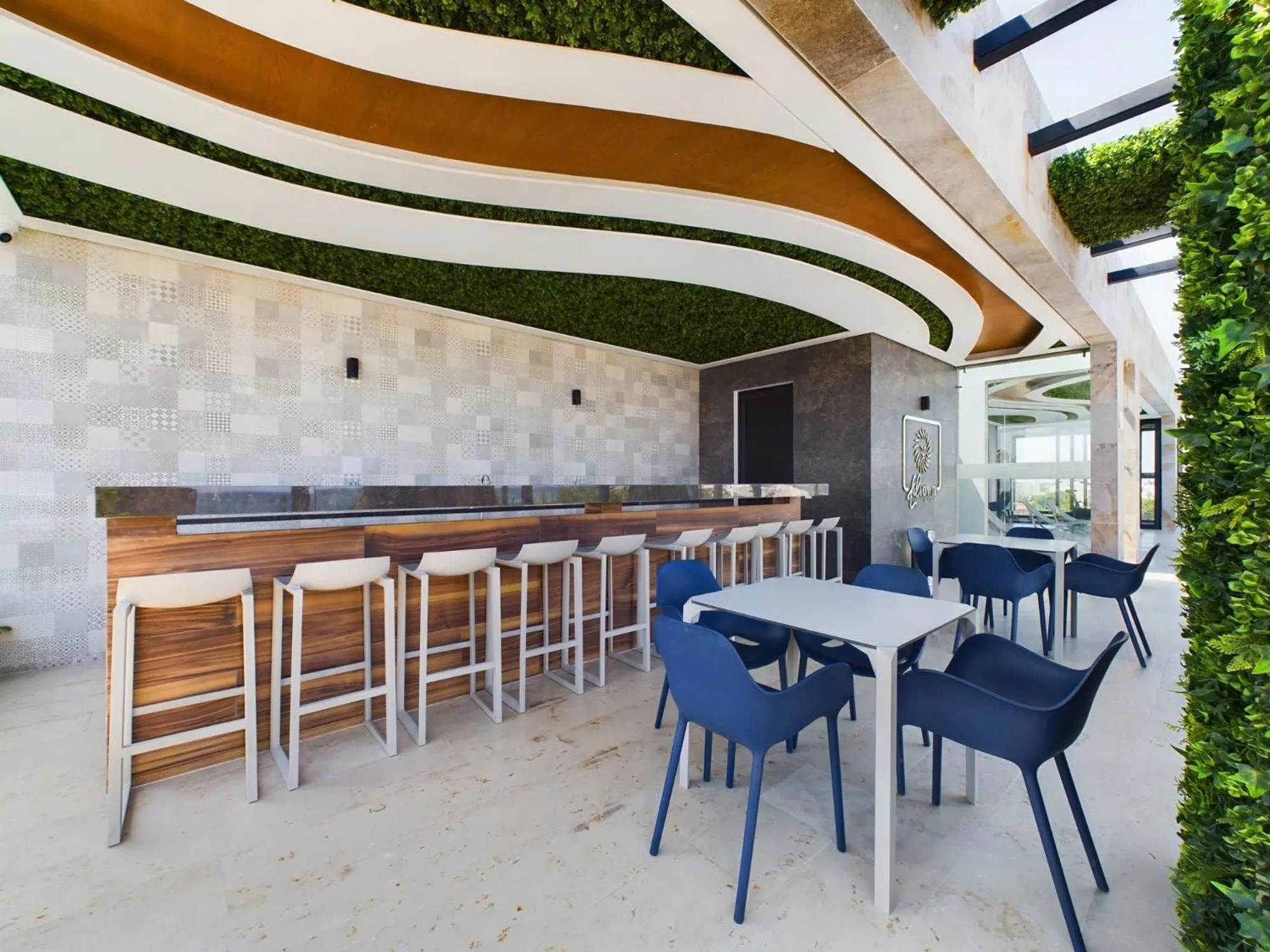Balcony/Terrace in Studio near to 5th Avenue, Bars & Beautiful views By Yeah