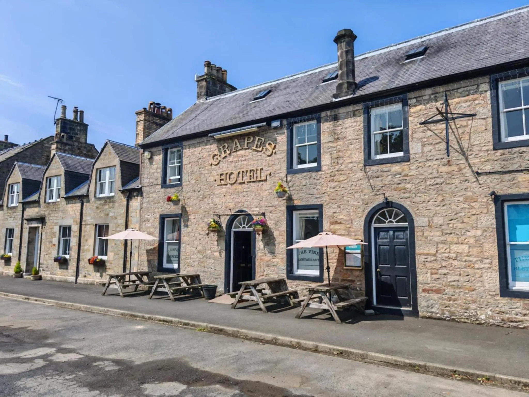 The Grapes Hotel
