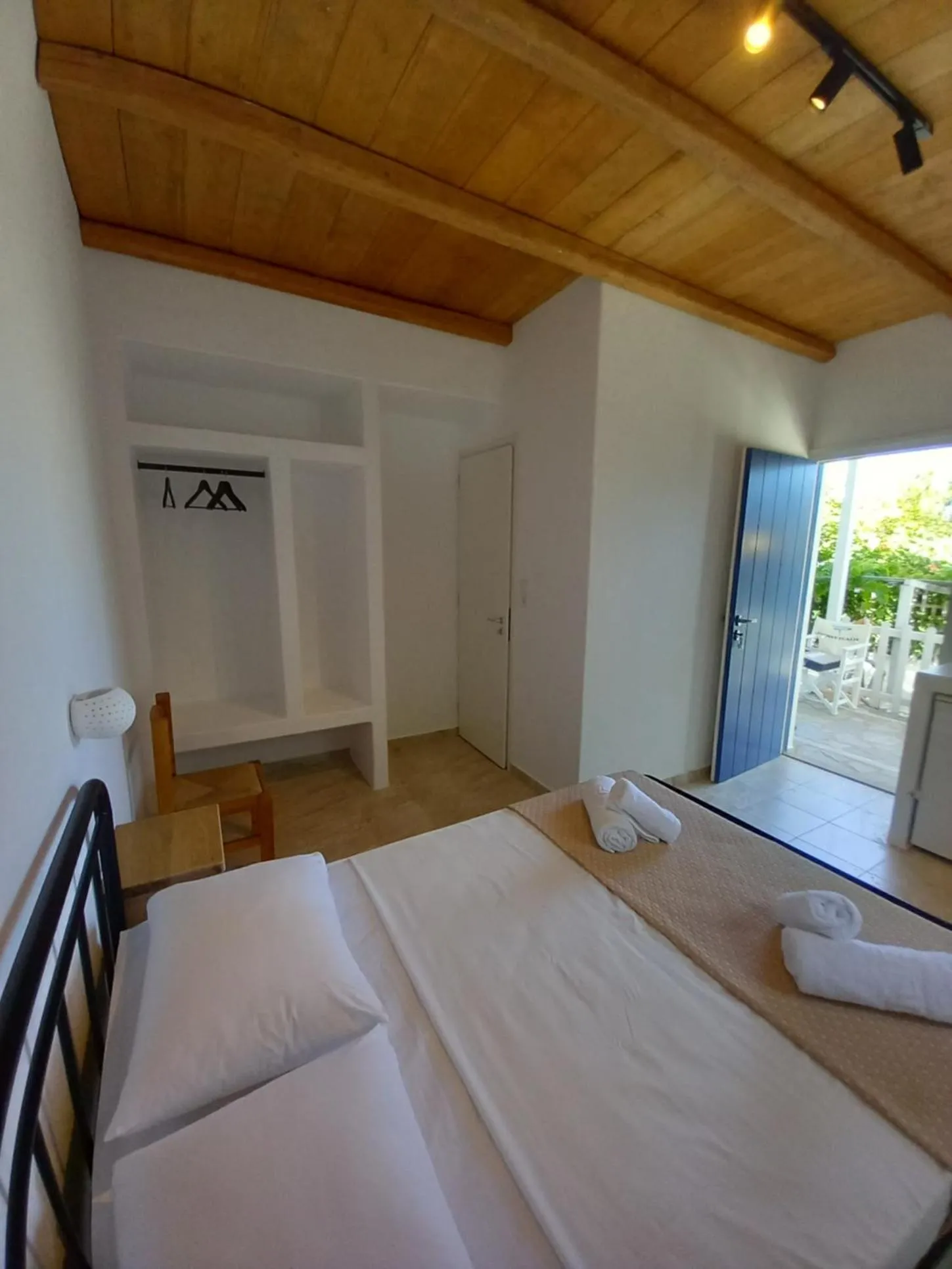 Bed in Miltiadis Apartments