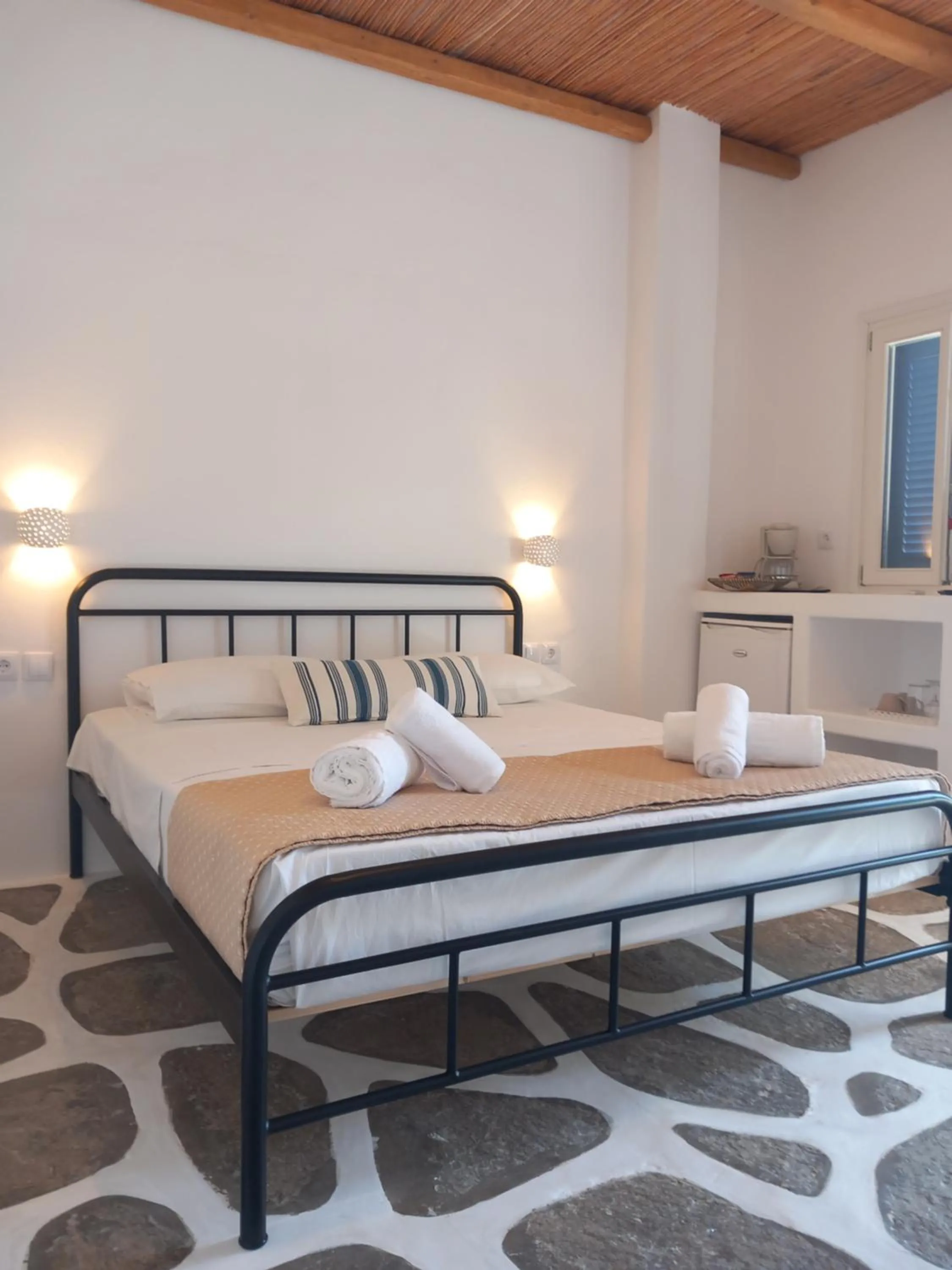 Bed in Miltiadis Apartments