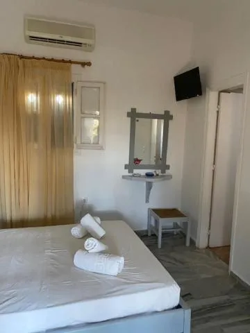 Bed in Miltiadis Apartments