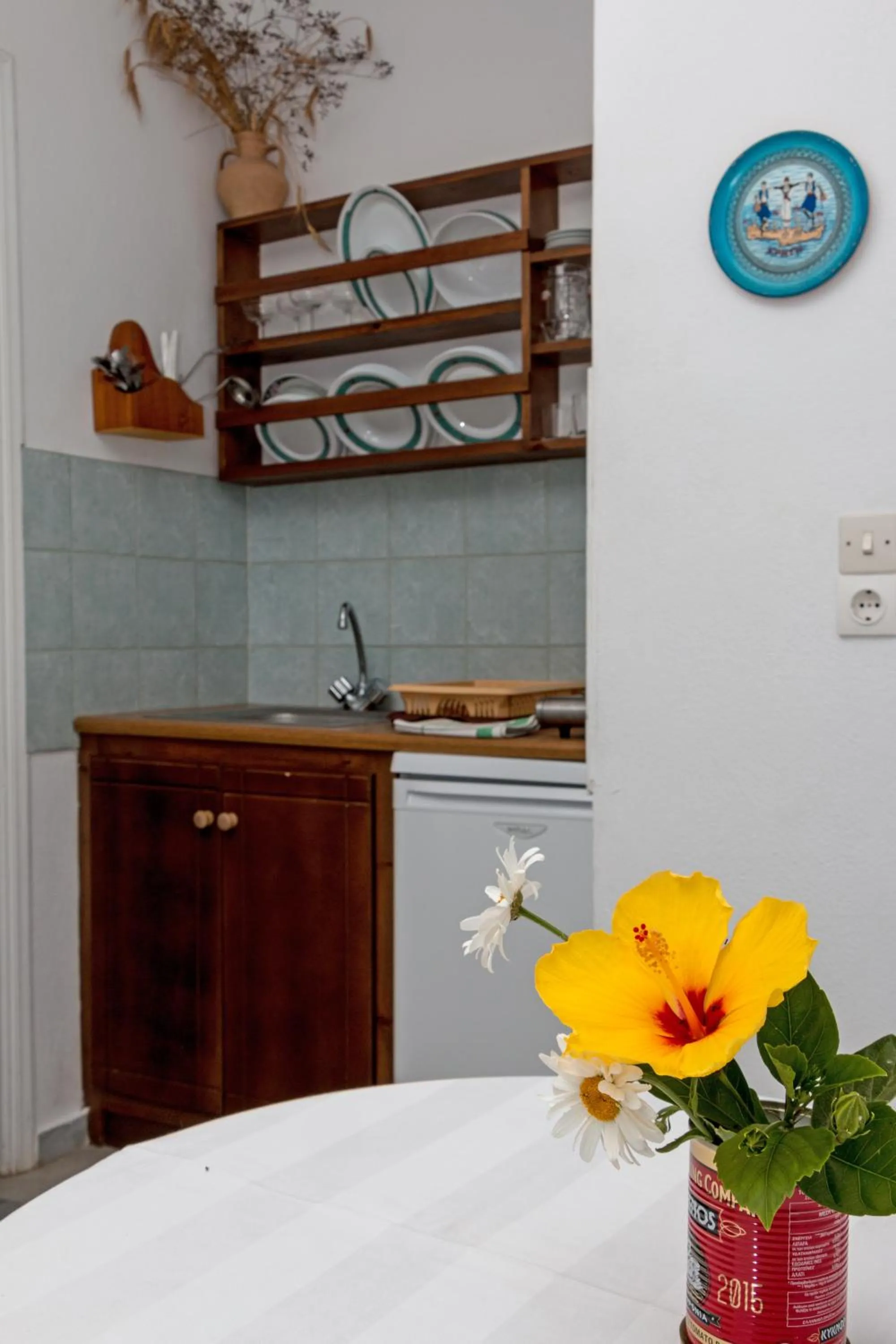 Kitchen or kitchenette, Bed in Miltiadis Apartments