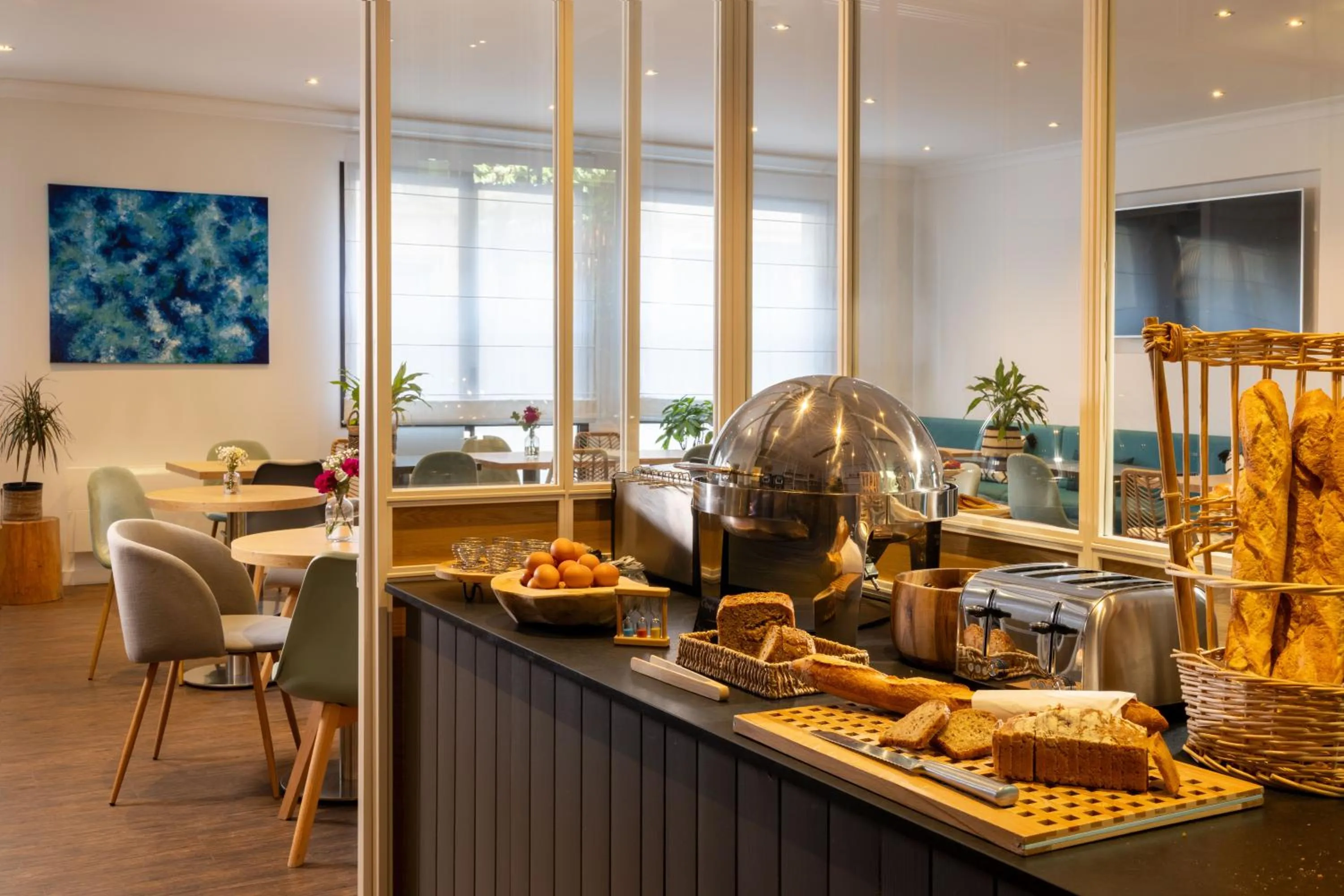 Buffet breakfast in Hotel Paris Louis Blanc