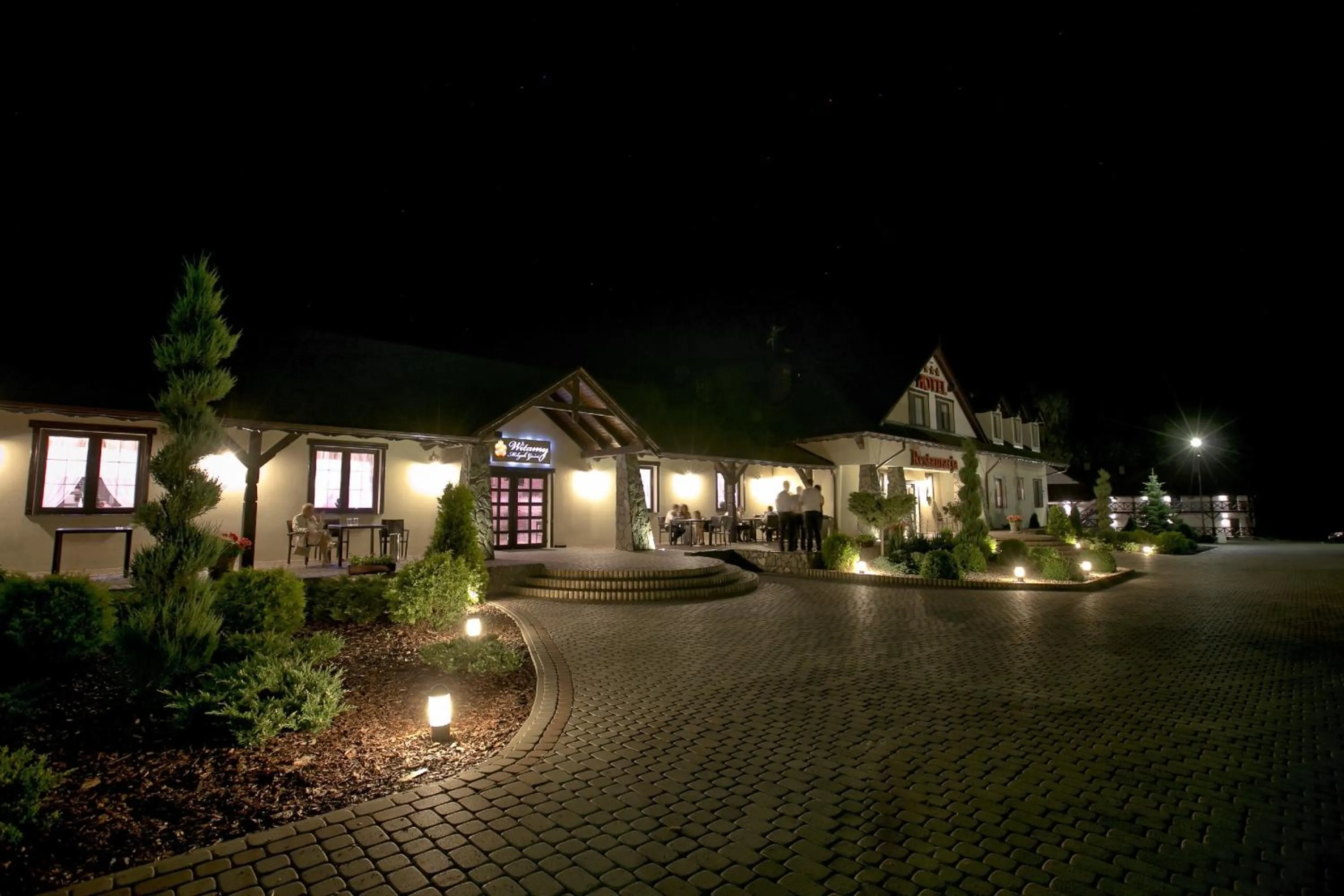 Night in Hotel Cykada