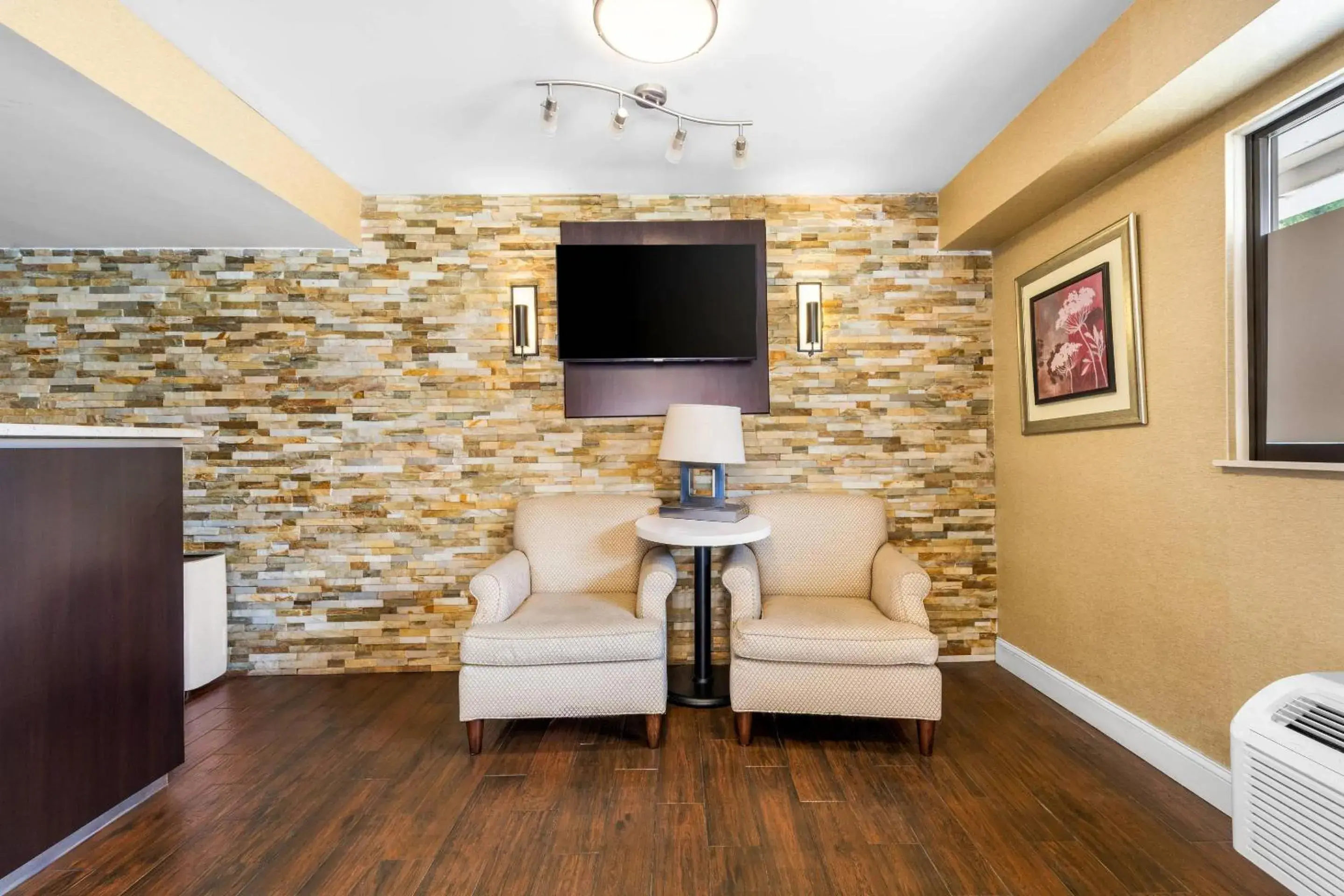 Lobby or reception in Econo Lodge Charlotte Airport Lobby or reception in Econo Lodge Charlotte Airport