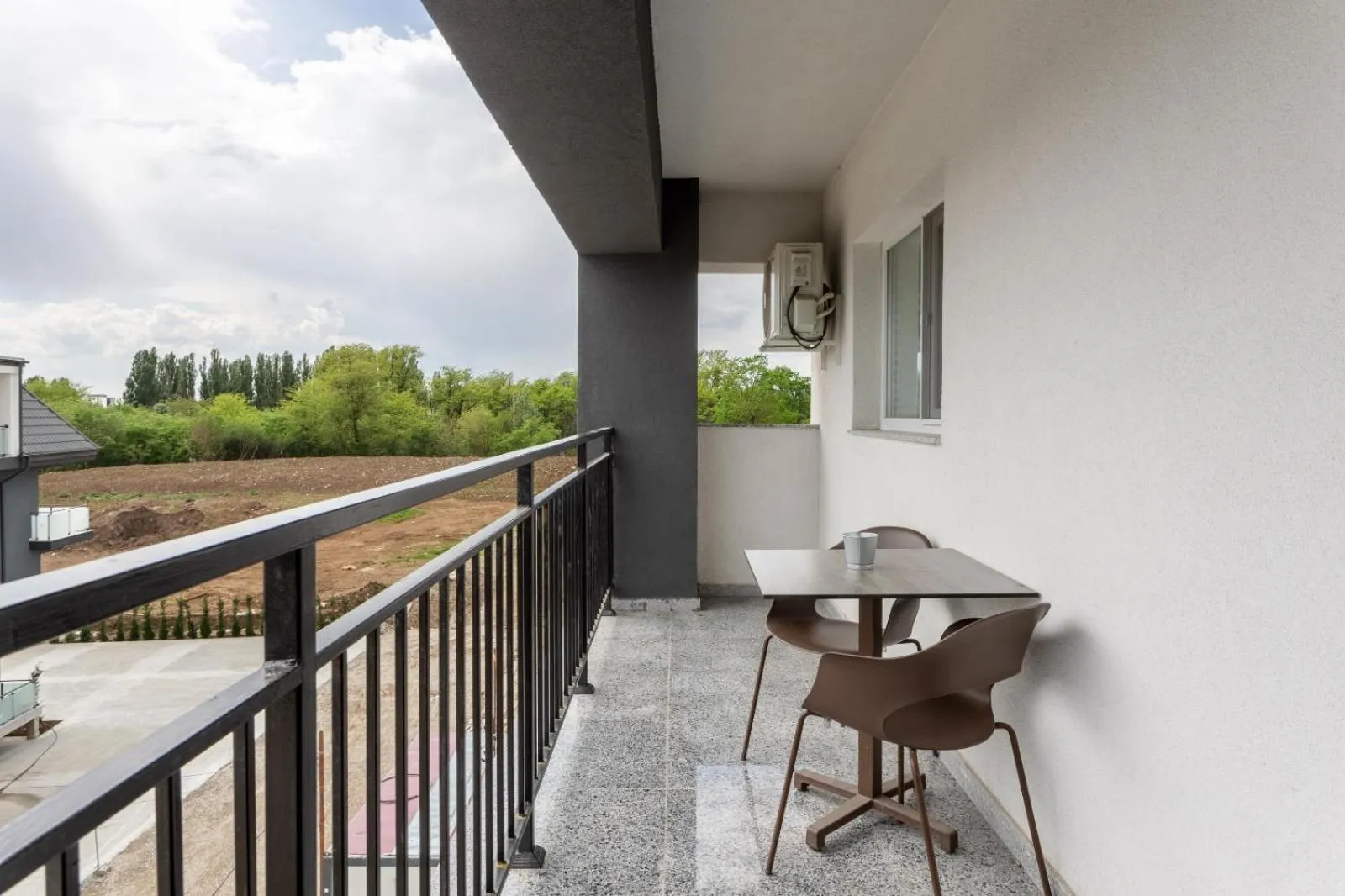 Balcony/Terrace in Otopeni Suites by CityBookings