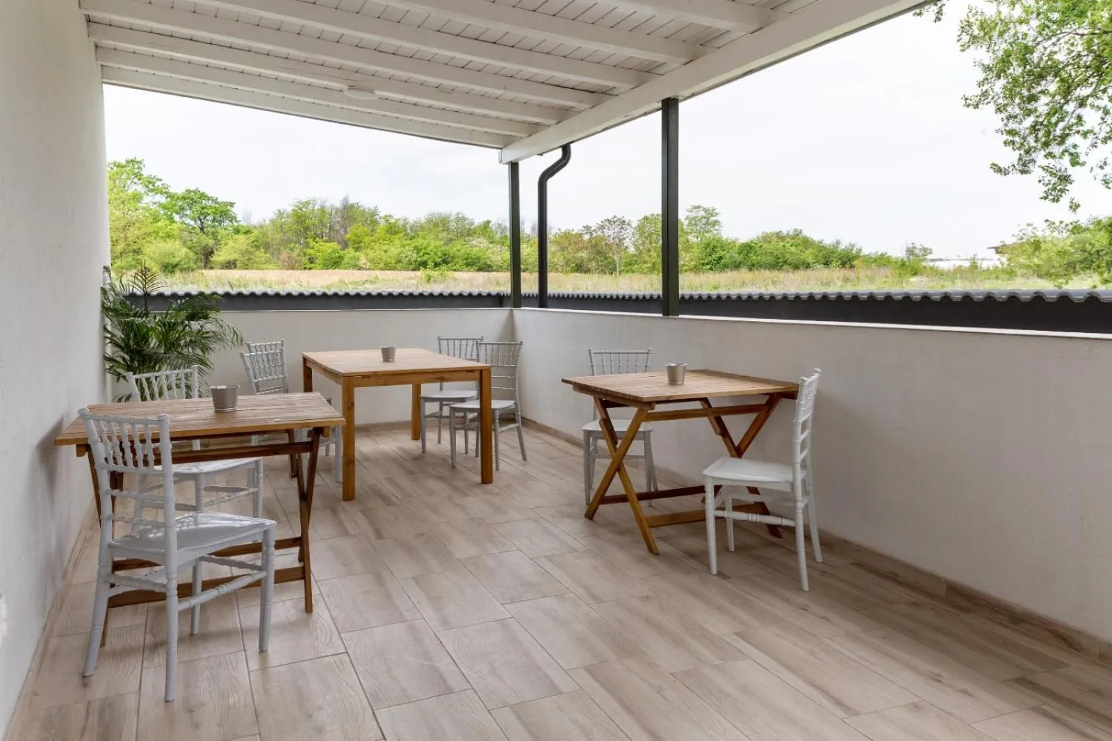 Balcony/Terrace in Otopeni Suites by CityBookings