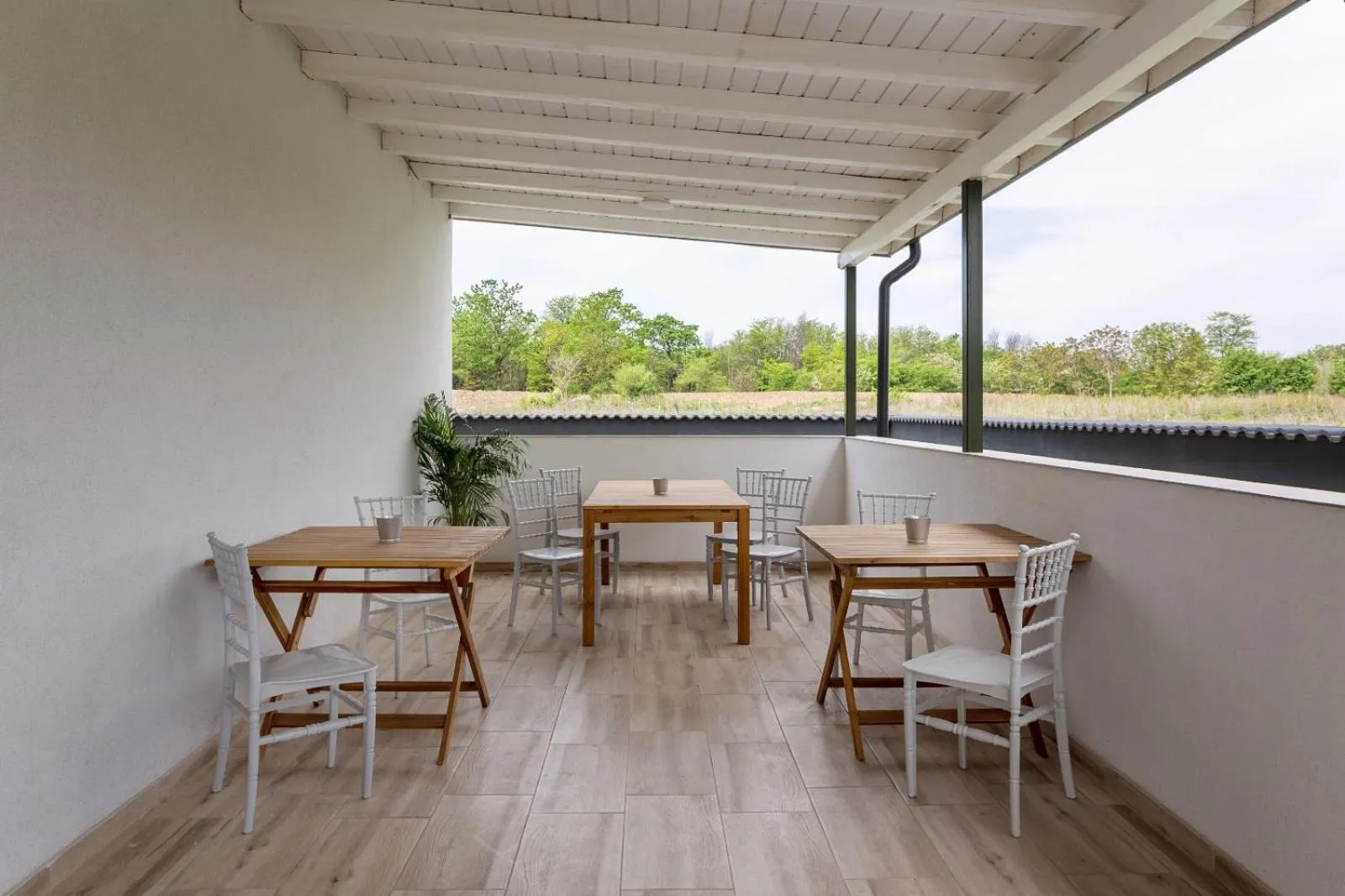 Balcony/Terrace in Otopeni Suites by CityBookings