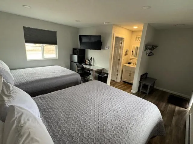 Bed in Snowy Mountain Inn