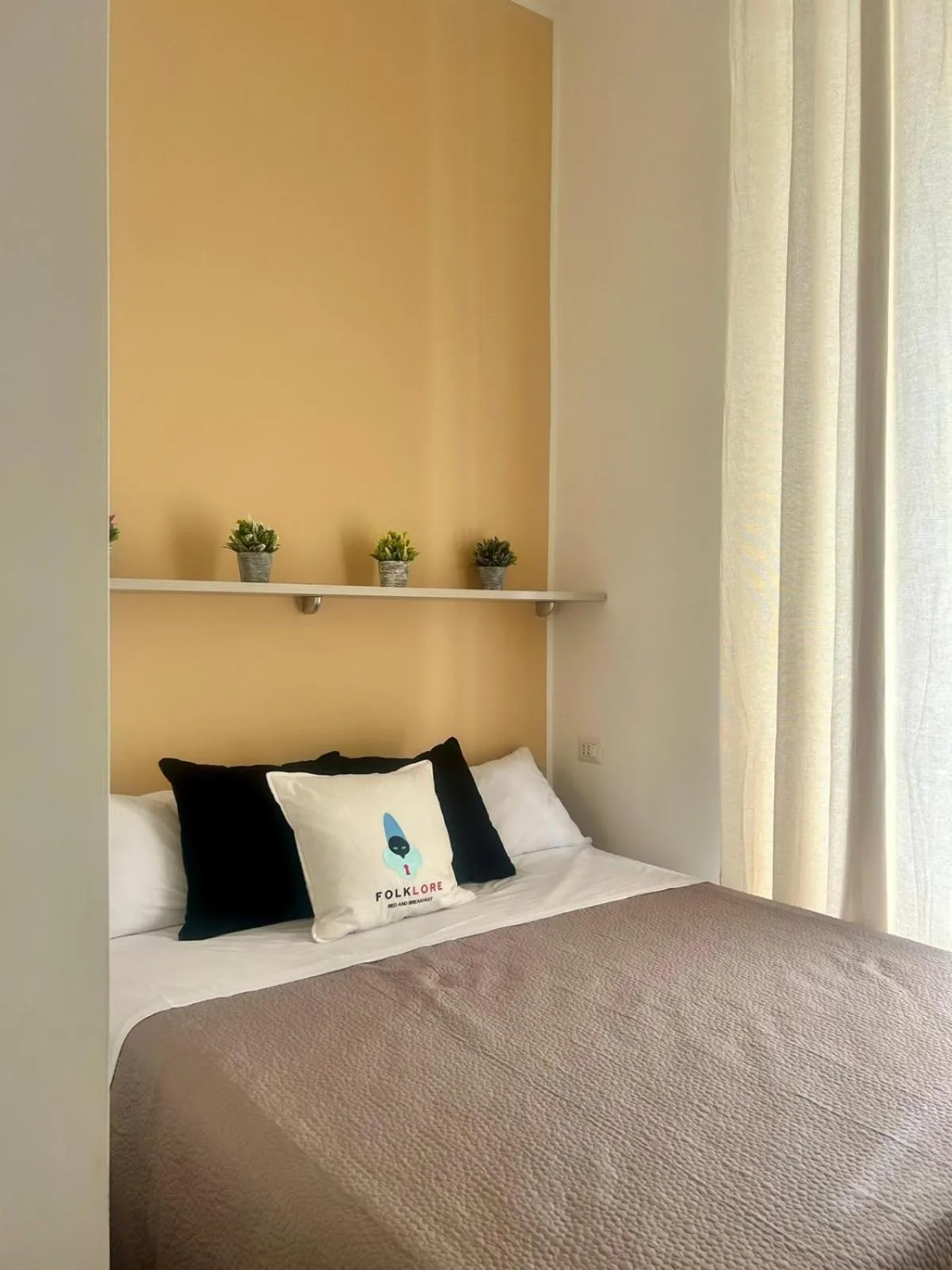 Bedroom, Bed in Folklore B&B