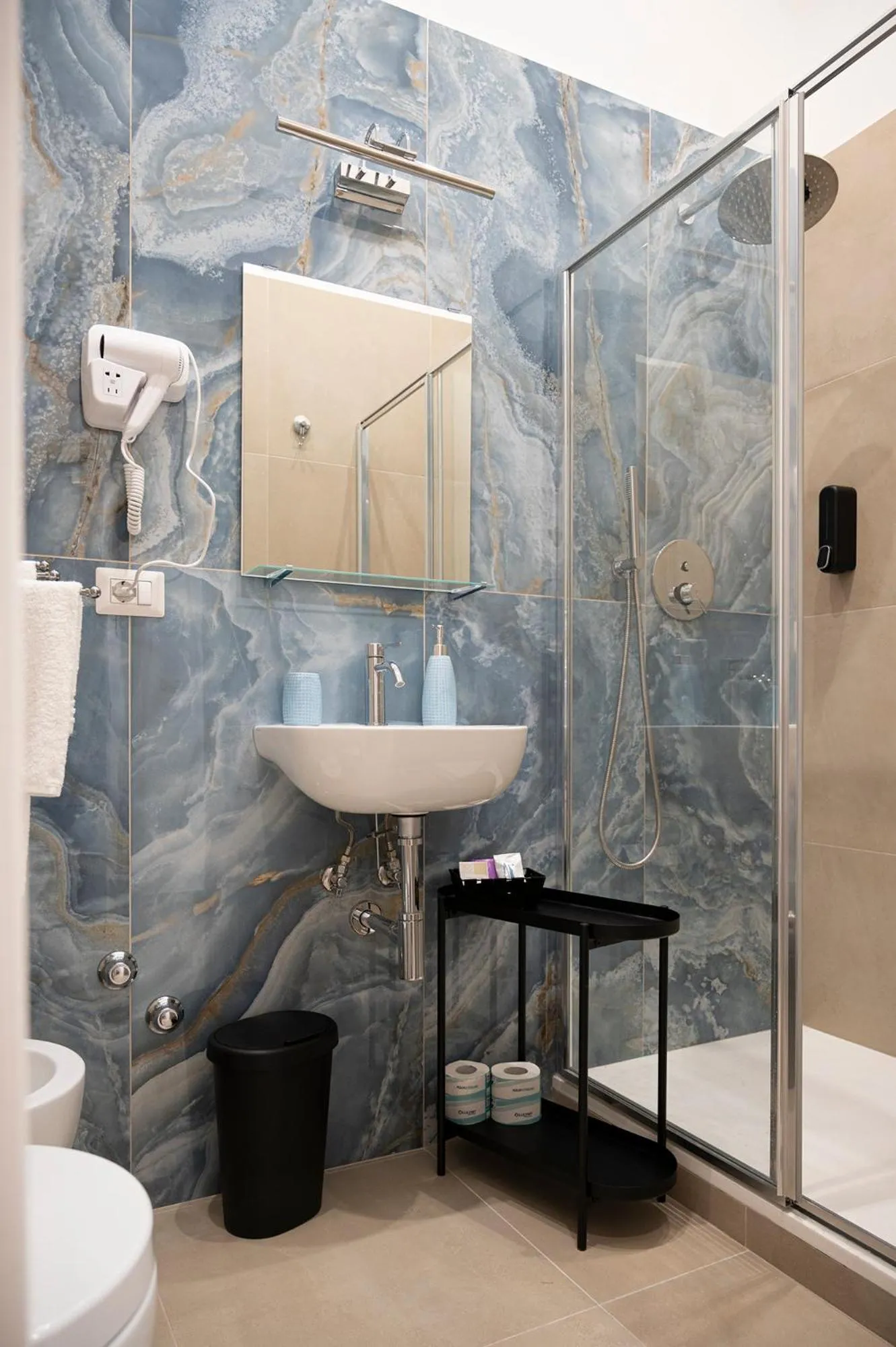 Bathroom in Folklore B&B