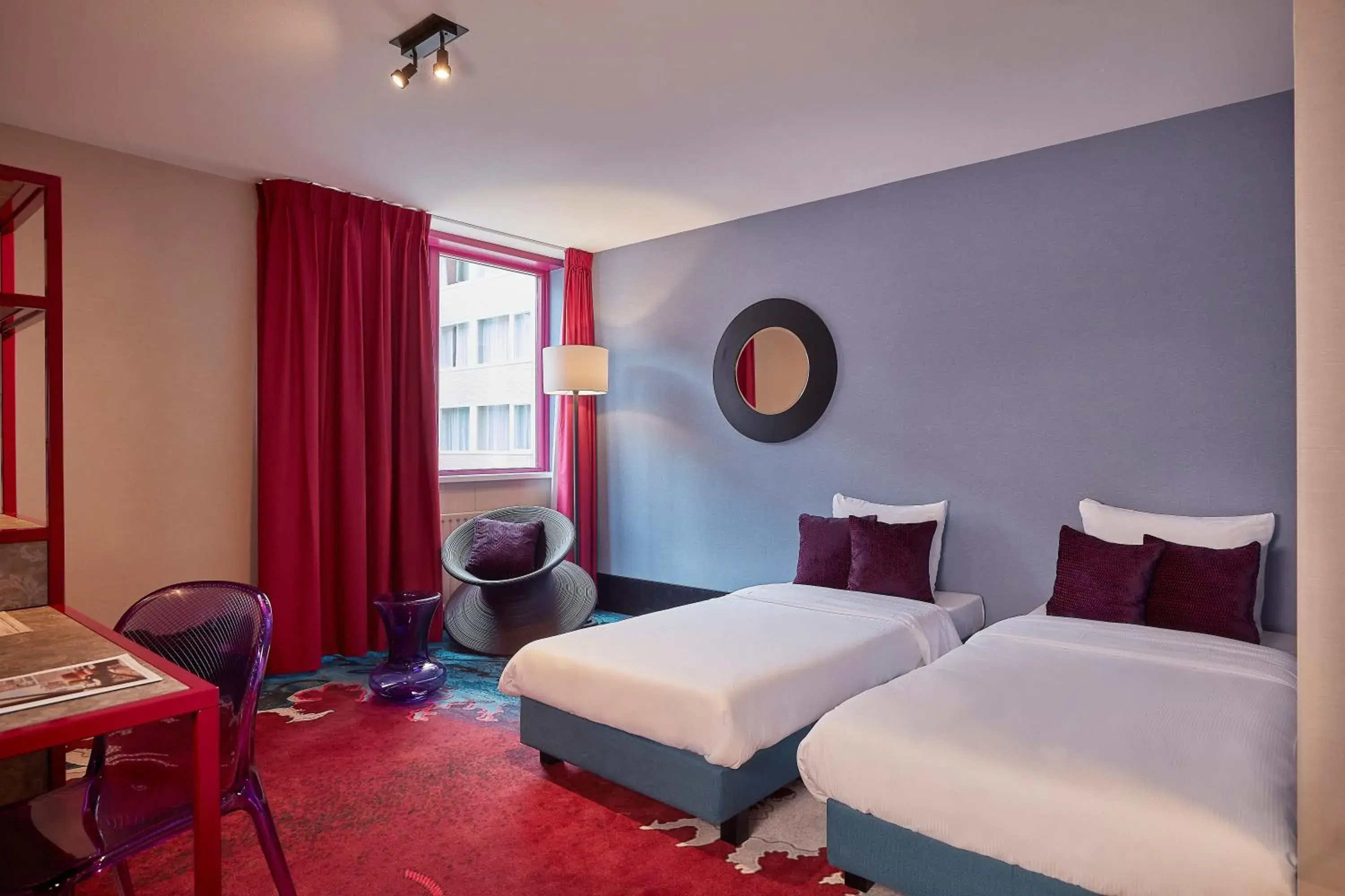 Bed in Carlton Square Hotel Bed in Carlton Square Hotel