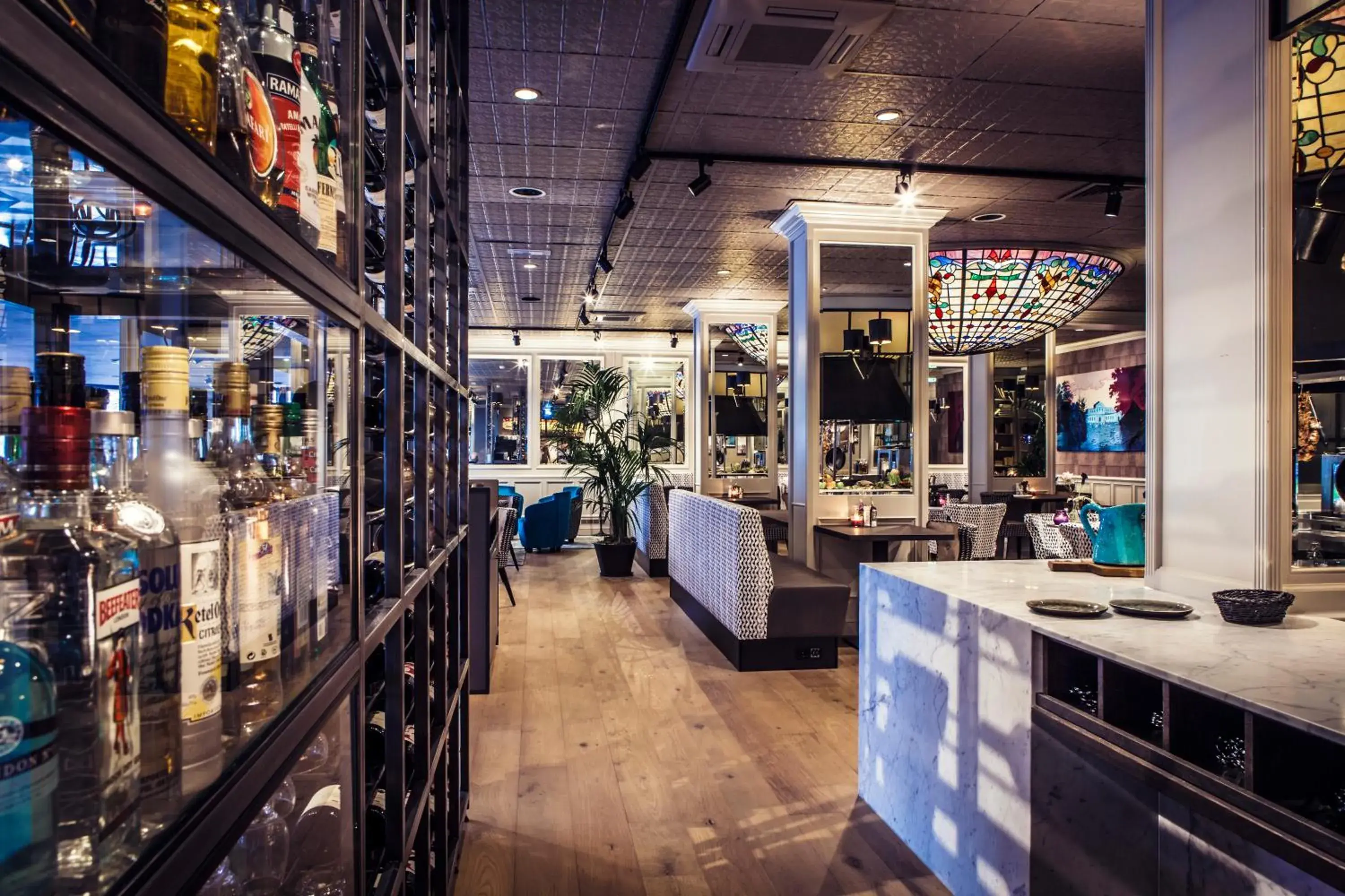 Restaurant/places to eat in Carlton Square Hotel Restaurant/places to eat in Carlton Square Hotel