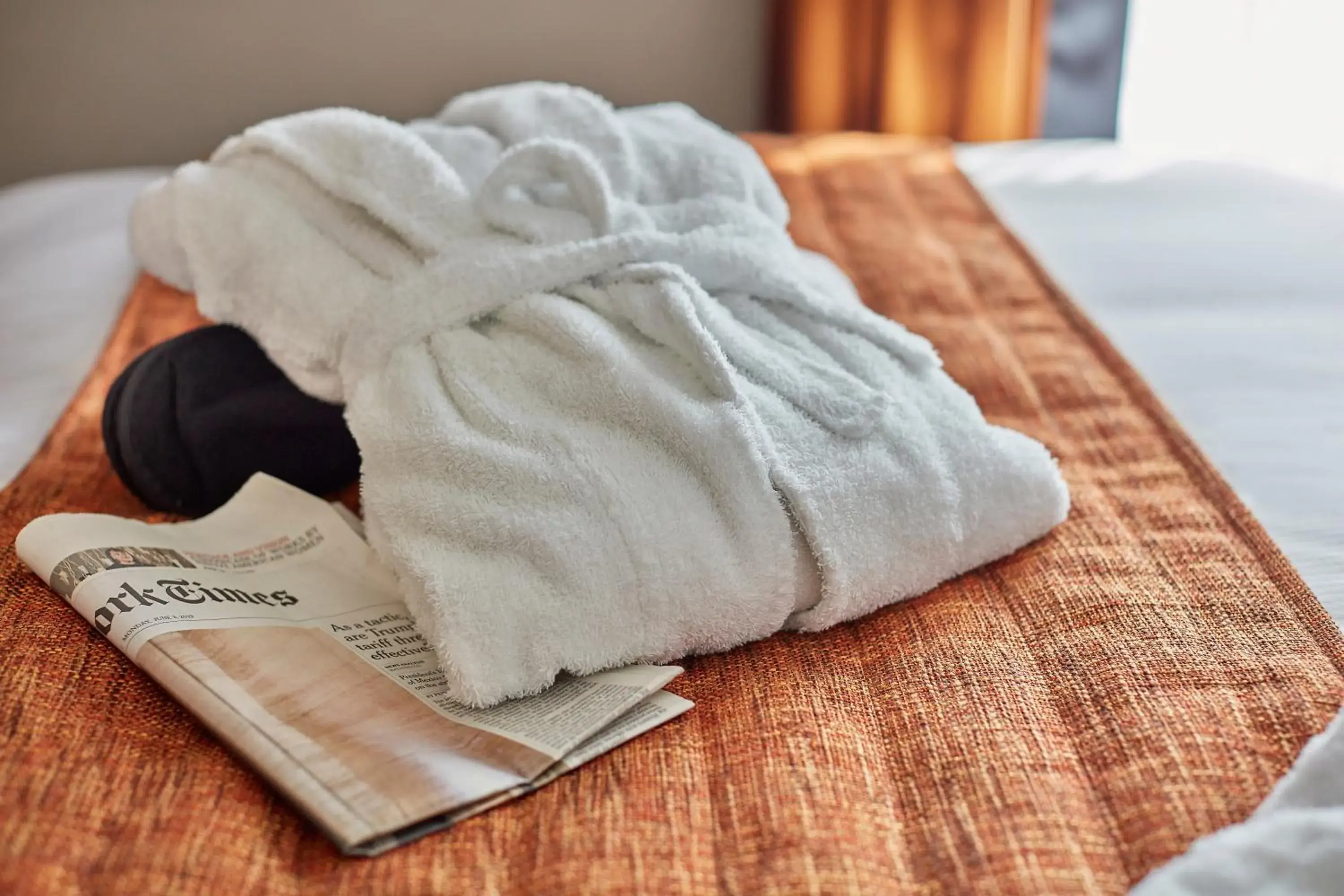 Shower, Bed in Carlton Square Hotel Shower, Bed in Carlton Square Hotel