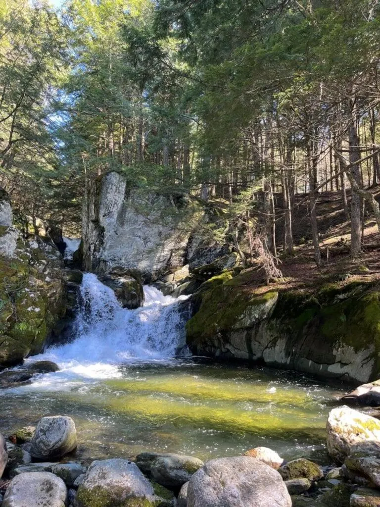 Nearby landmark in Madbush Falls