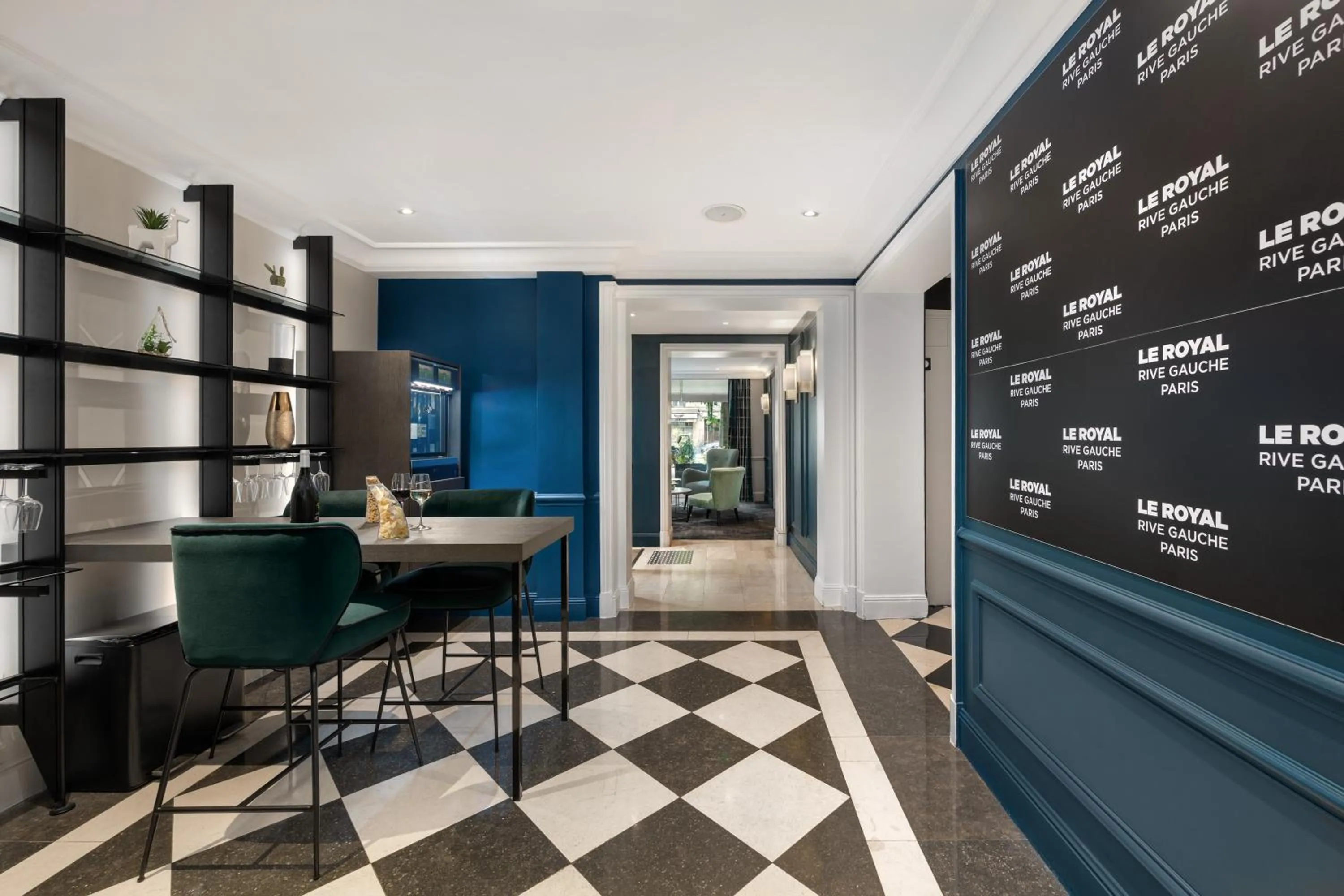 Lounge or bar in Hôtel le Royal Rive Gauche