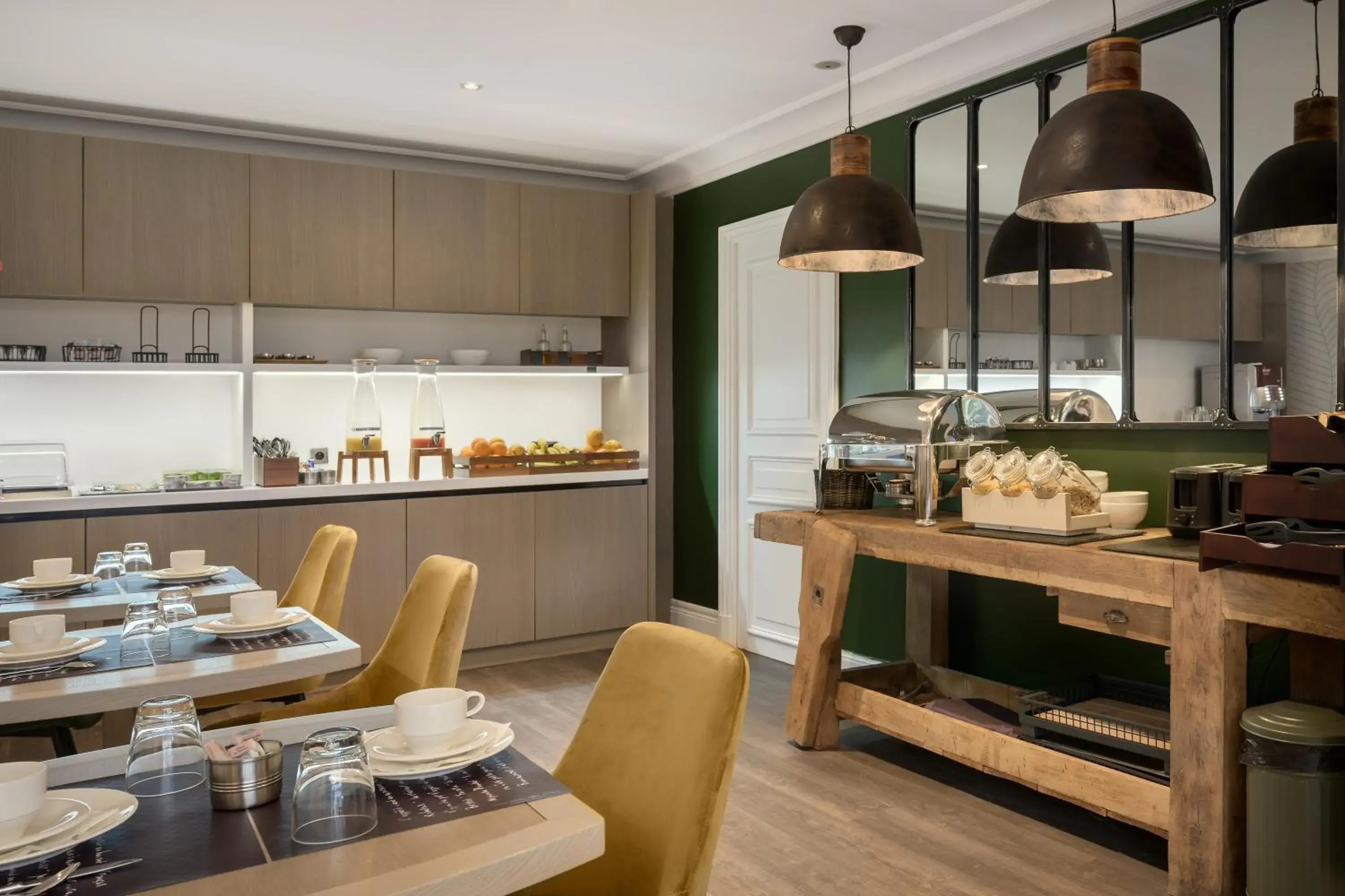 Buffet breakfast in Hôtel le Royal Rive Gauche Buffet breakfast in Hôtel le Royal Rive Gauche