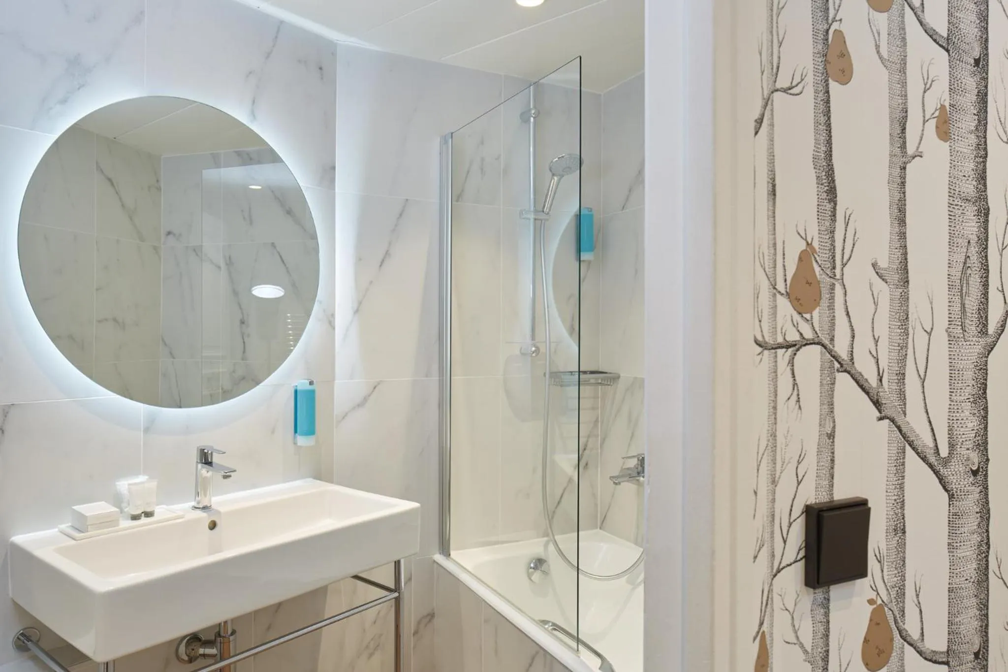 Bathroom in Hôtel le Royal Rive Gauche