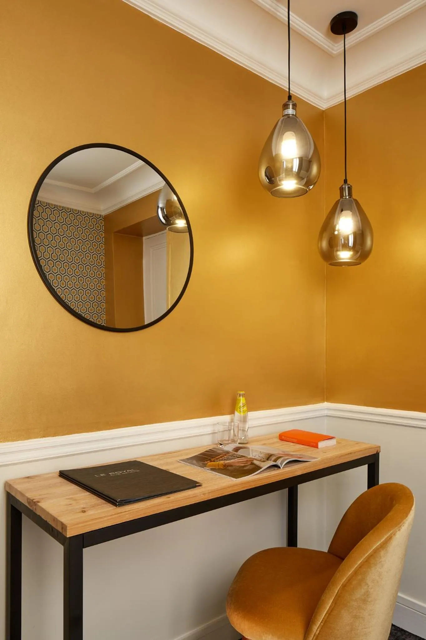 Seating area in Hôtel le Royal Rive Gauche