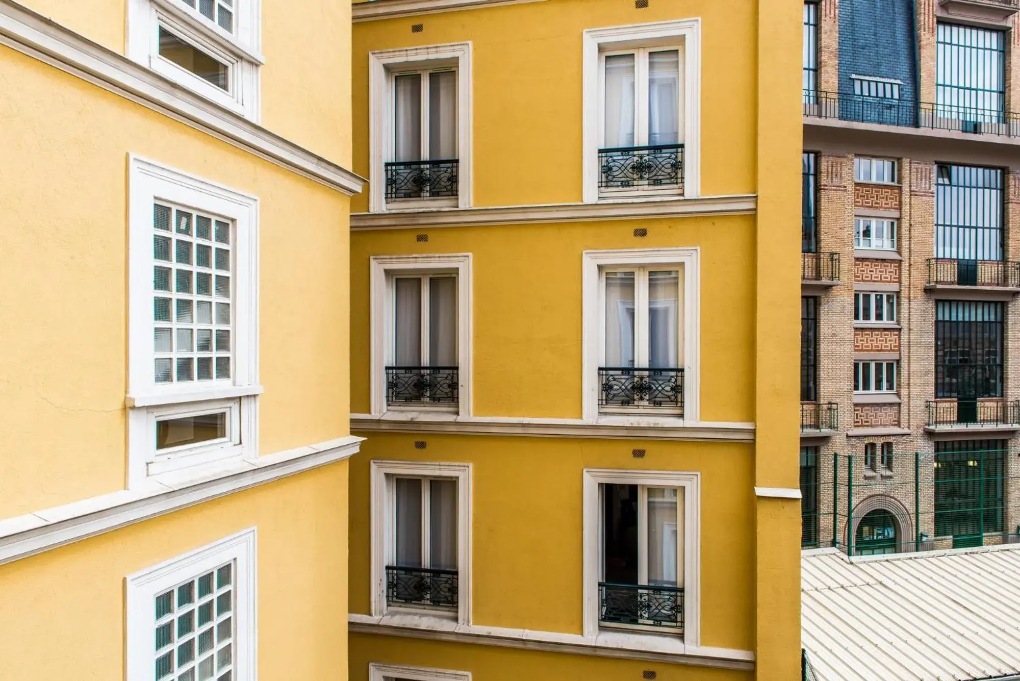 Facade/entrance in Hôtel le Royal Rive Gauche Facade/entrance in Hôtel le Royal Rive Gauche