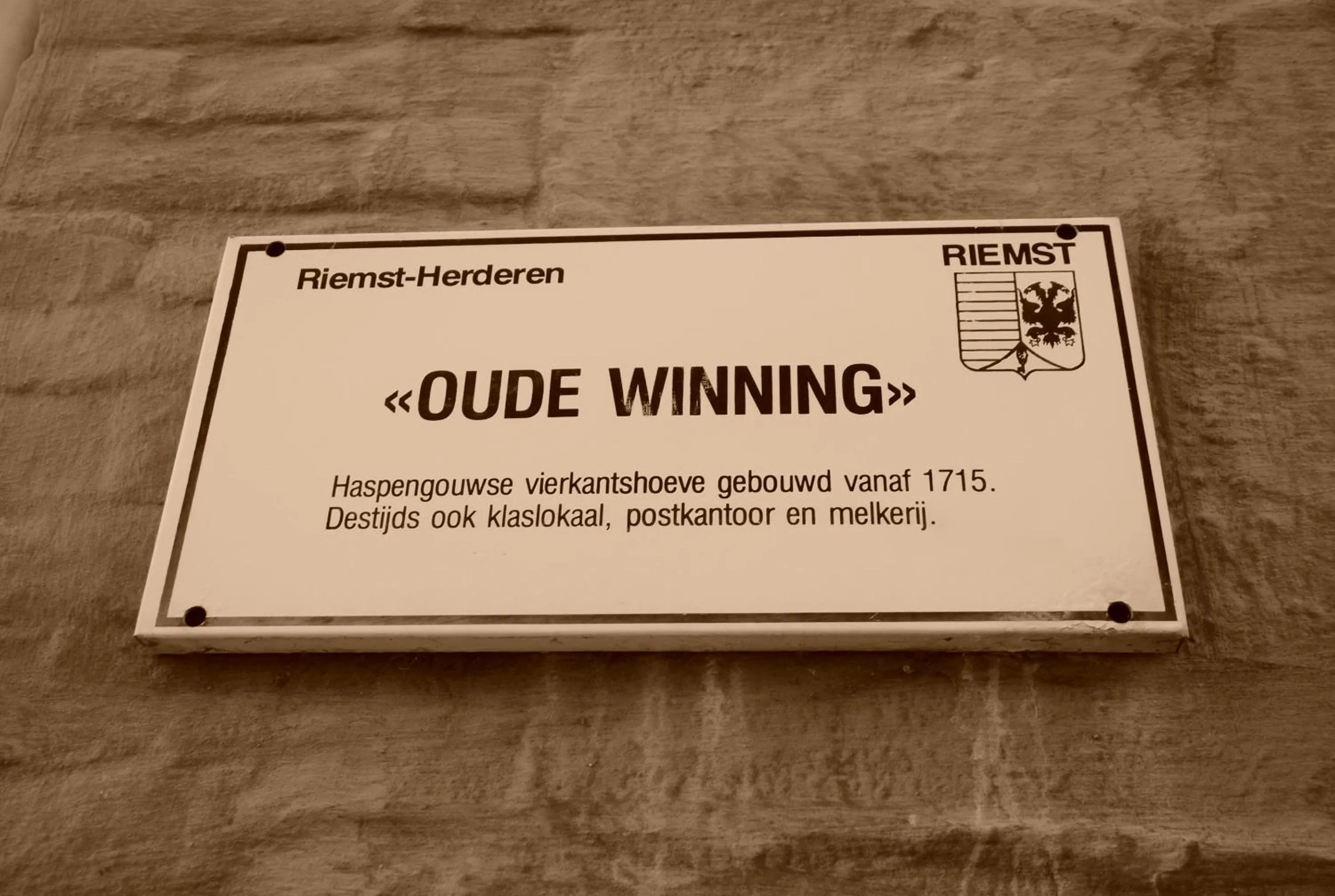 Logo/Certificate/Sign in B&B De Oude Winning