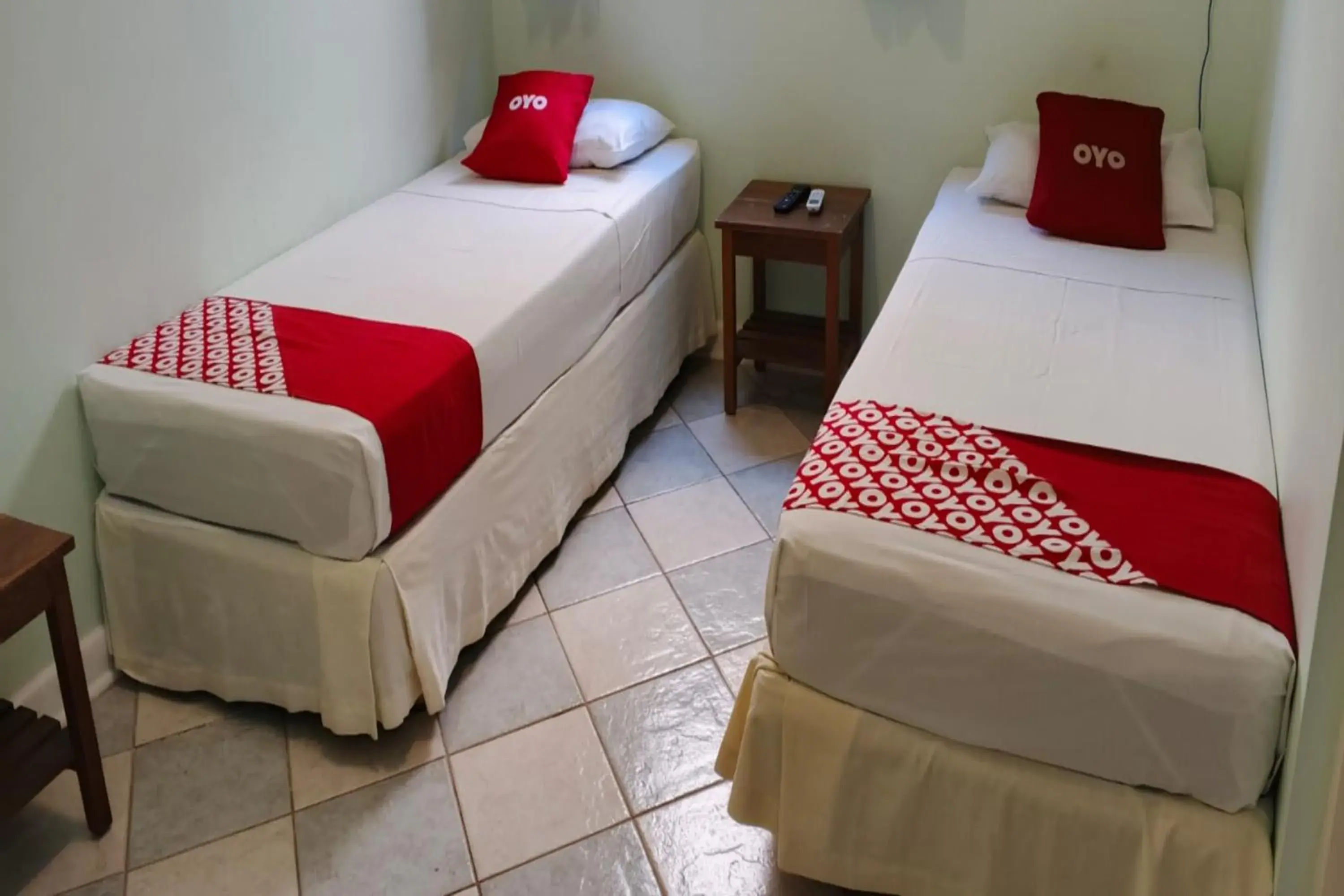 Triple Room (3 Single beds) in OYO Hotel Cosmópolis, Sao Paulo Triple Room (3 Single beds) in OYO Hotel Cosmópolis, Sao Paulo