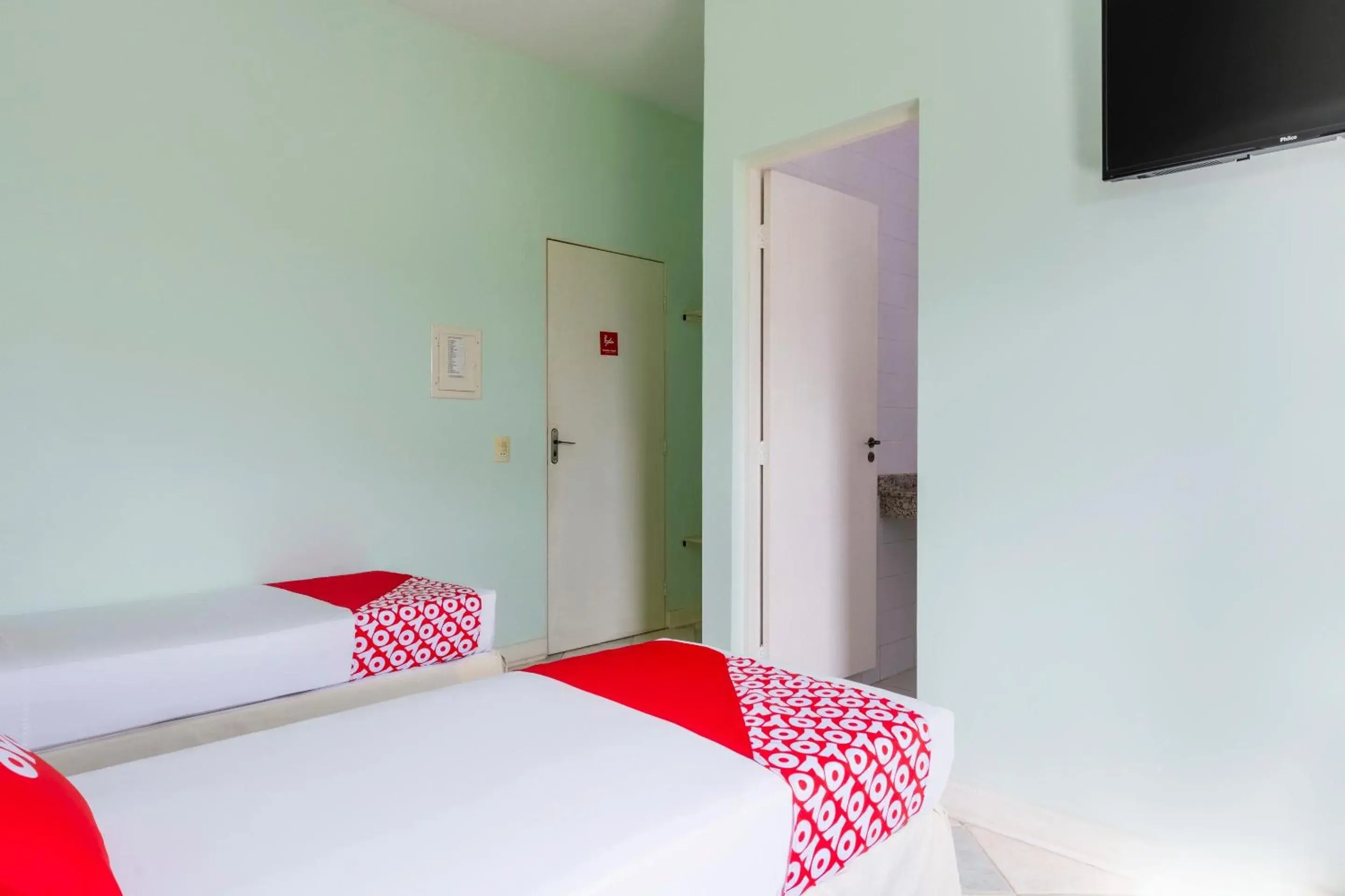 Bedroom, Bed in OYO Hotel Cosmópolis, Sao Paulo Bedroom, Bed in OYO Hotel Cosmópolis, Sao Paulo