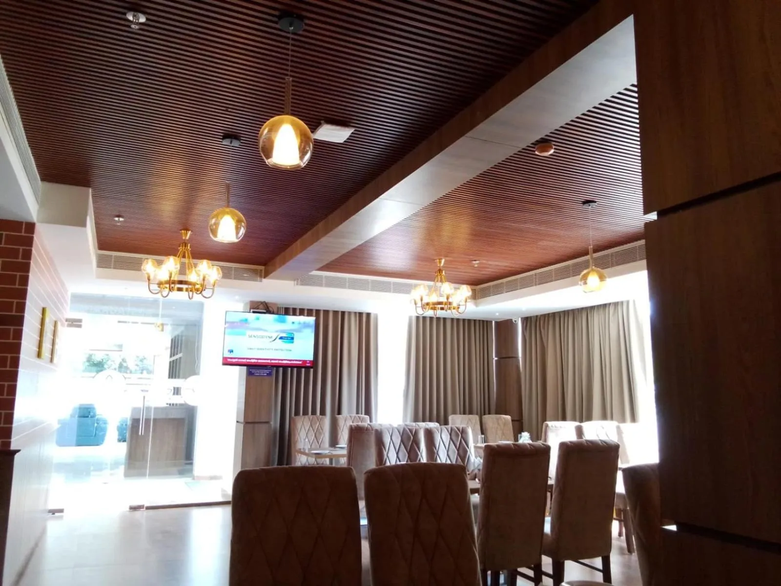 Restaurant/places to eat in MANDARIN SKY