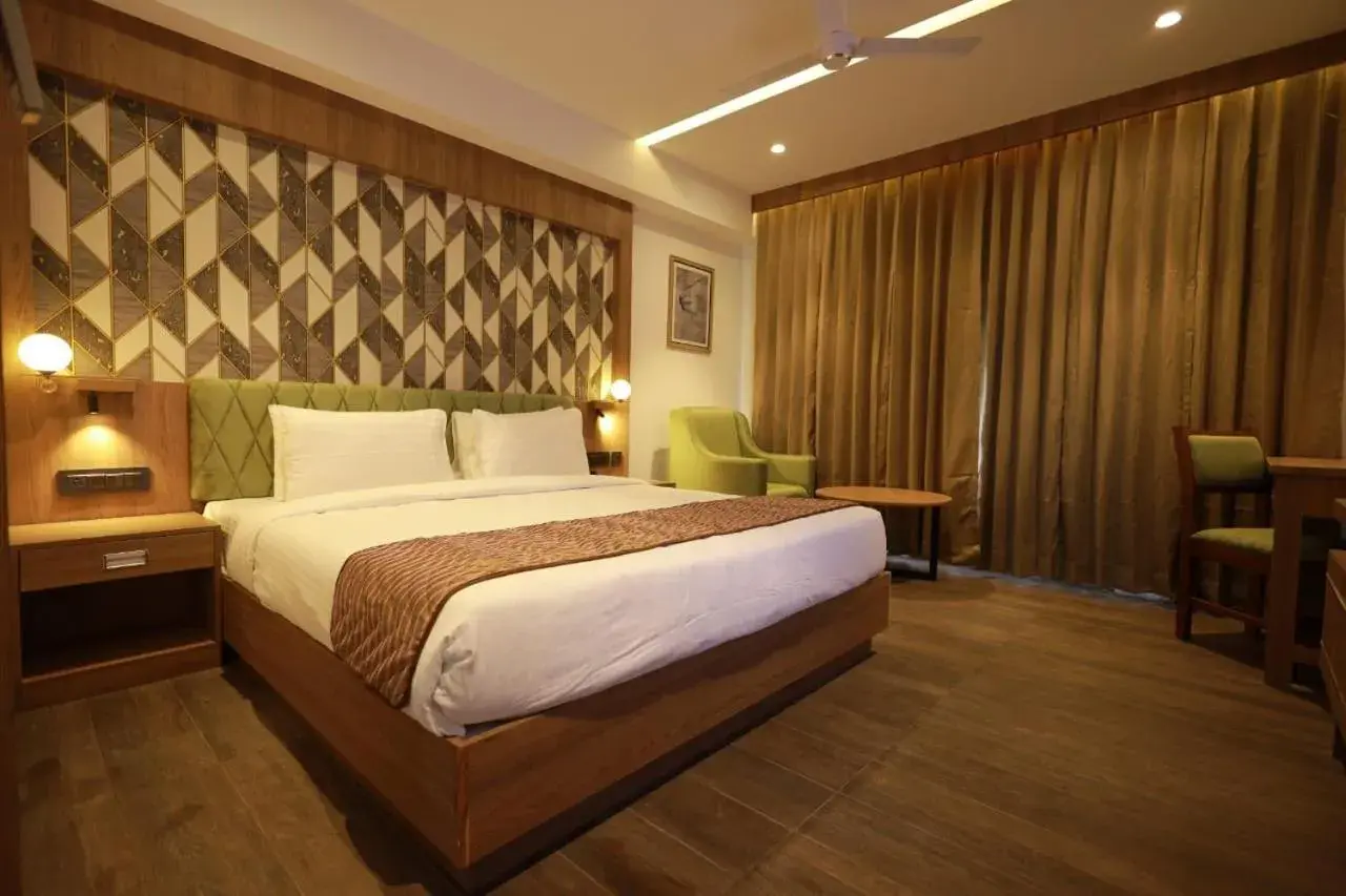 Bedroom, Bed in MANDARIN SKY Bedroom, Bed in MANDARIN SKY