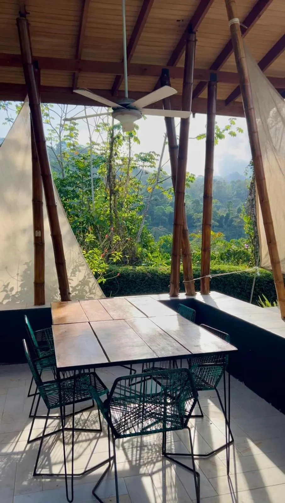 Dining area in Eden Tica Lodge