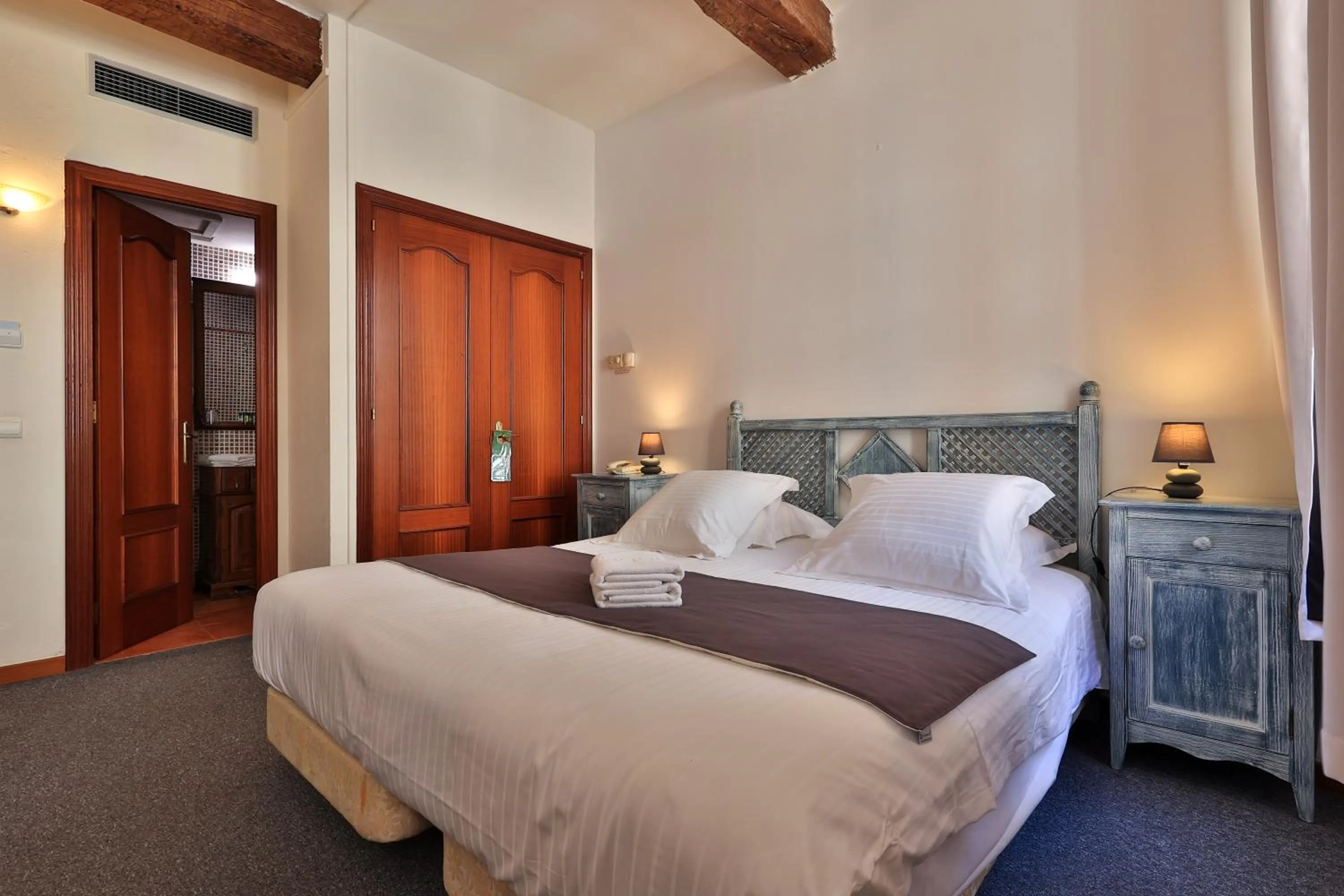 Bed in Hôtel Playa