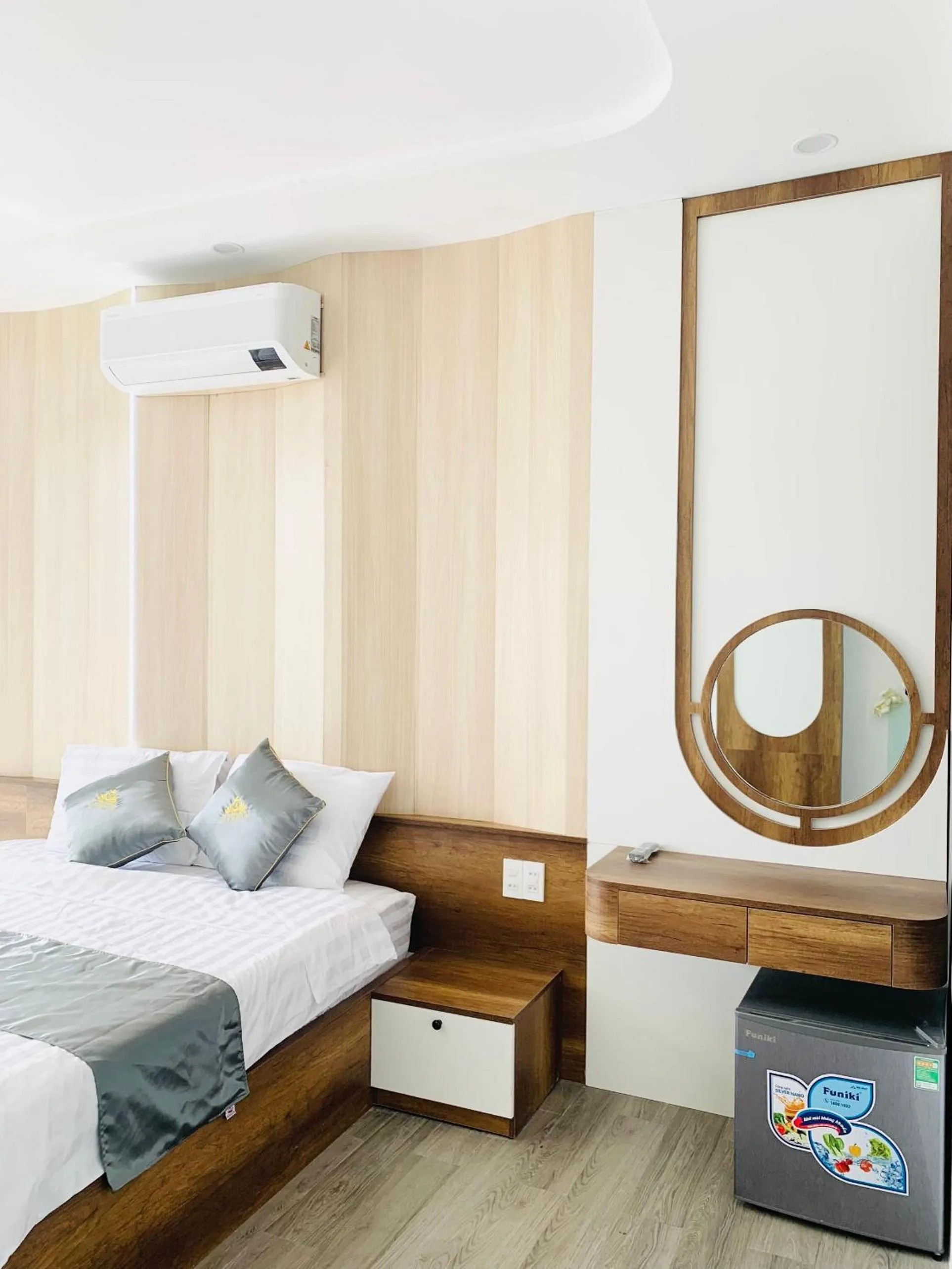 Bed in T&T Luxury Hotel