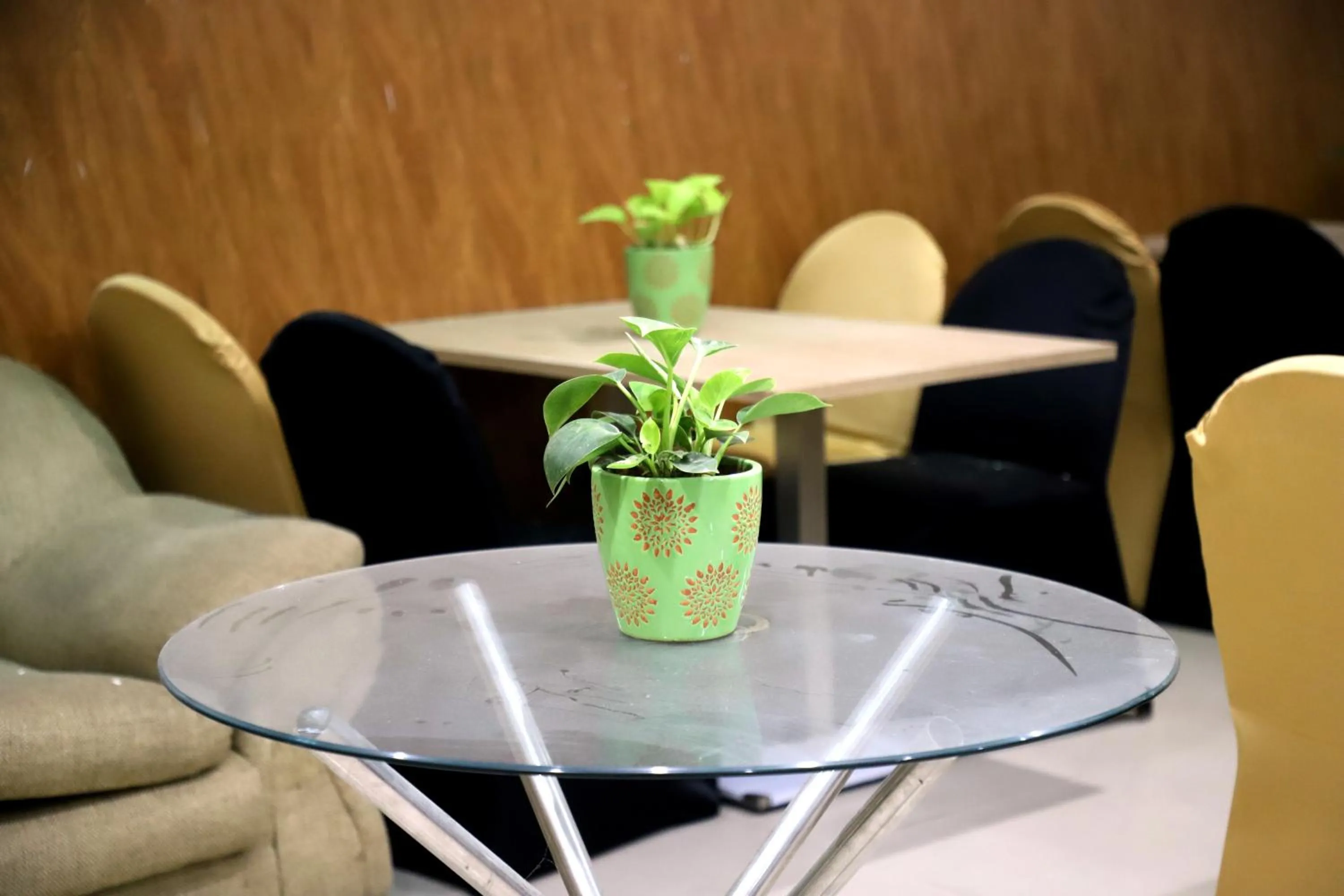 Restaurant/places to eat in Posh Suites - Golf Course Road