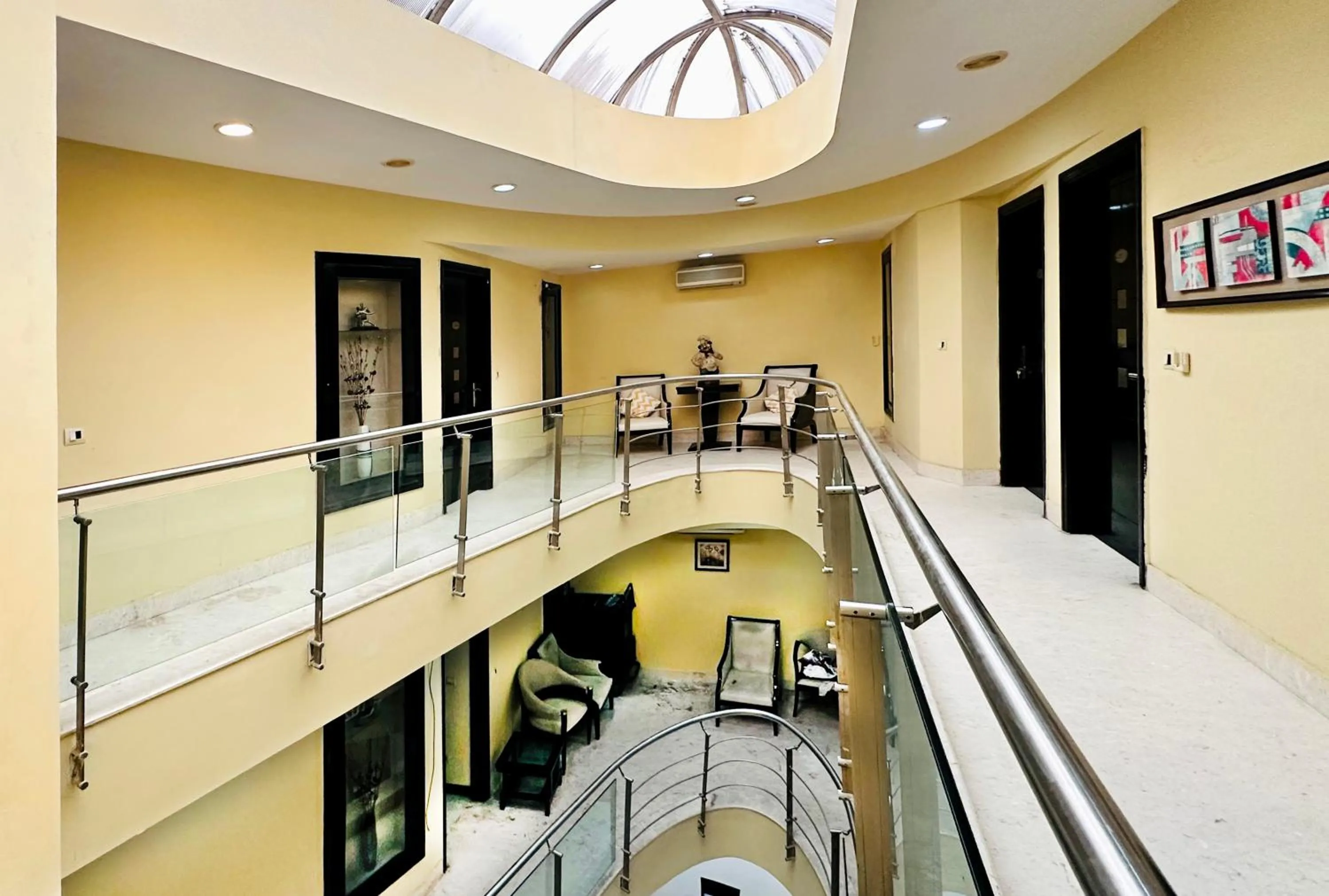 Property building in Posh Suites - Golf Course Road