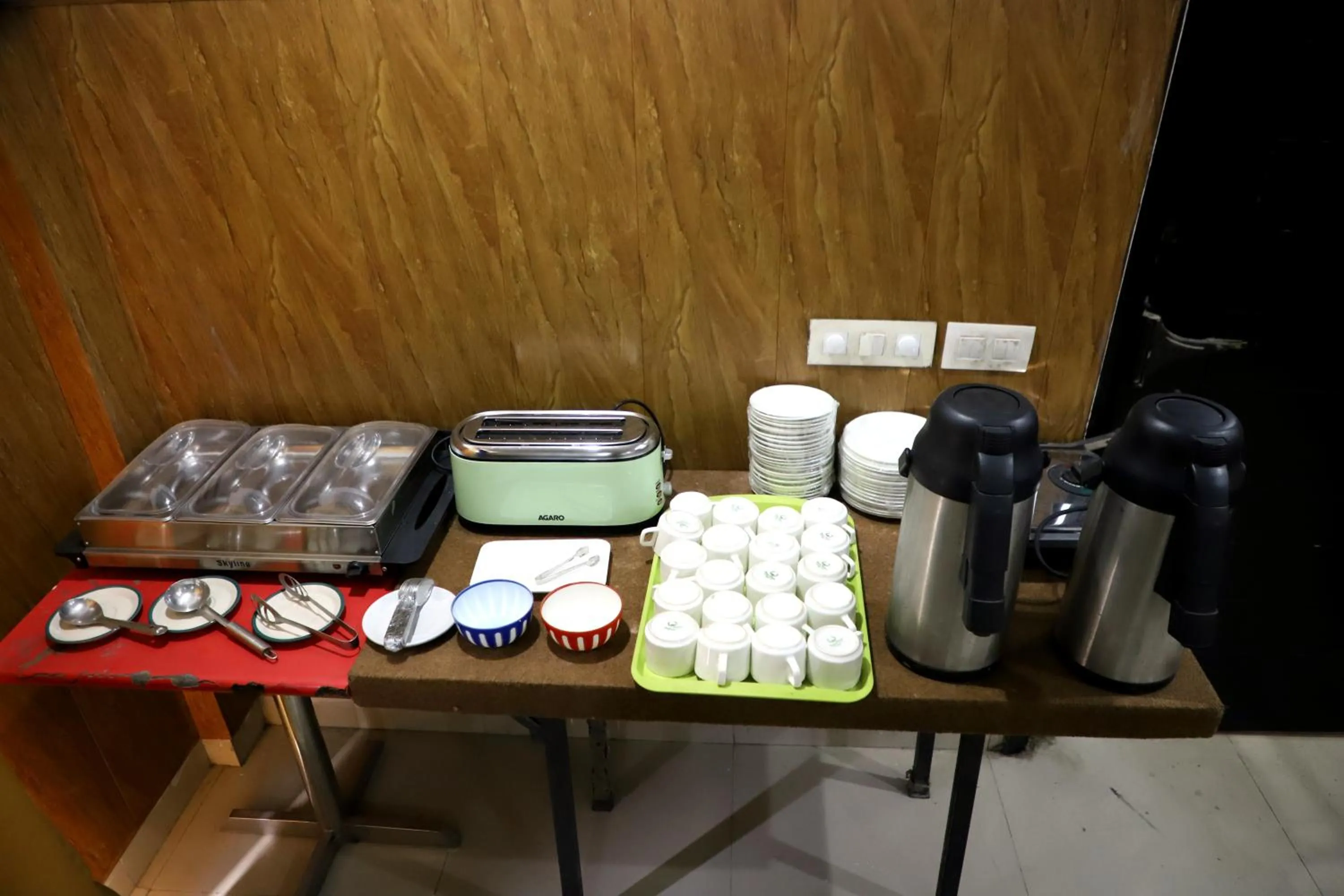 Breakfast in Posh Suites - Golf Course Road