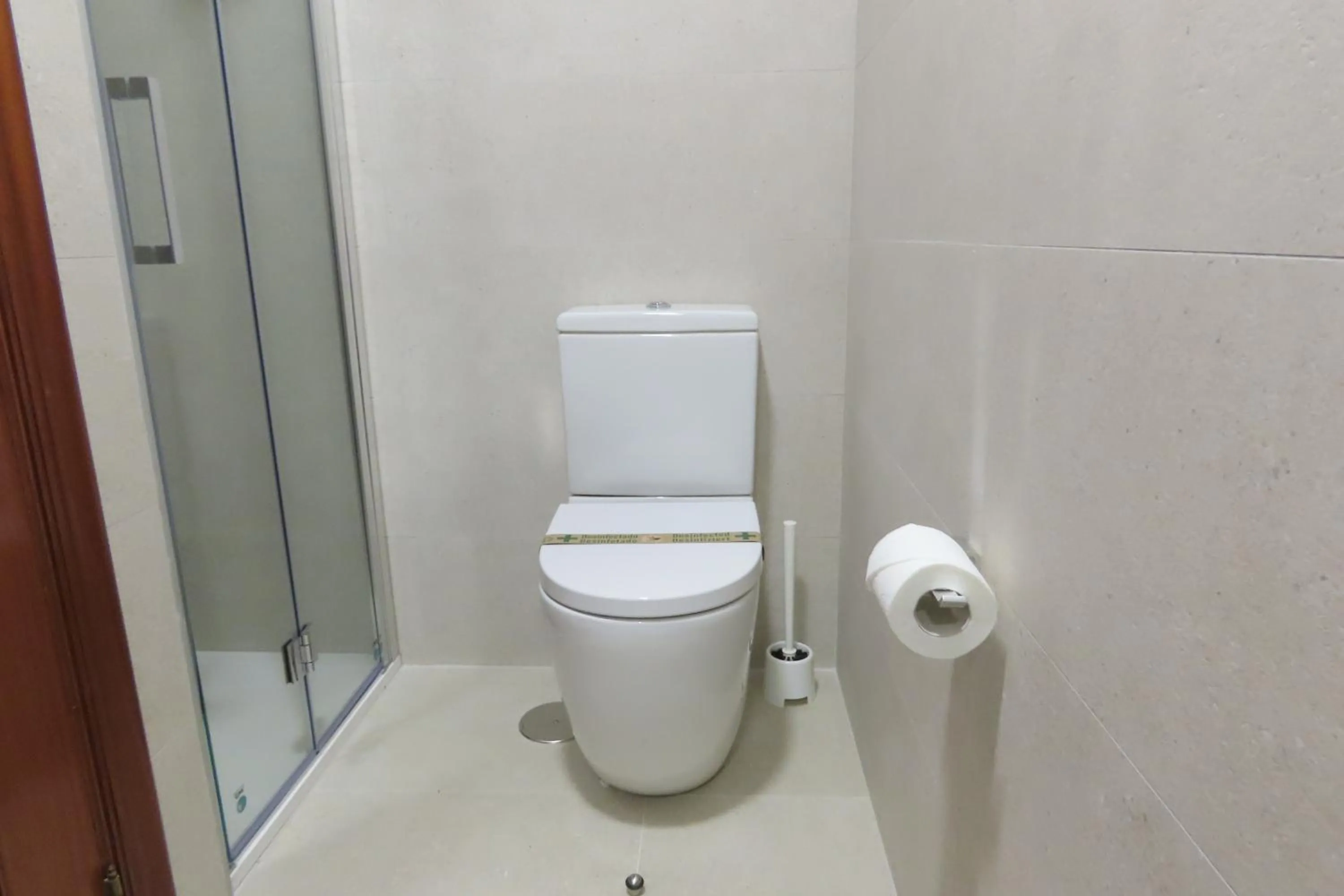 Bathroom in Sete Artes by Como en Casa