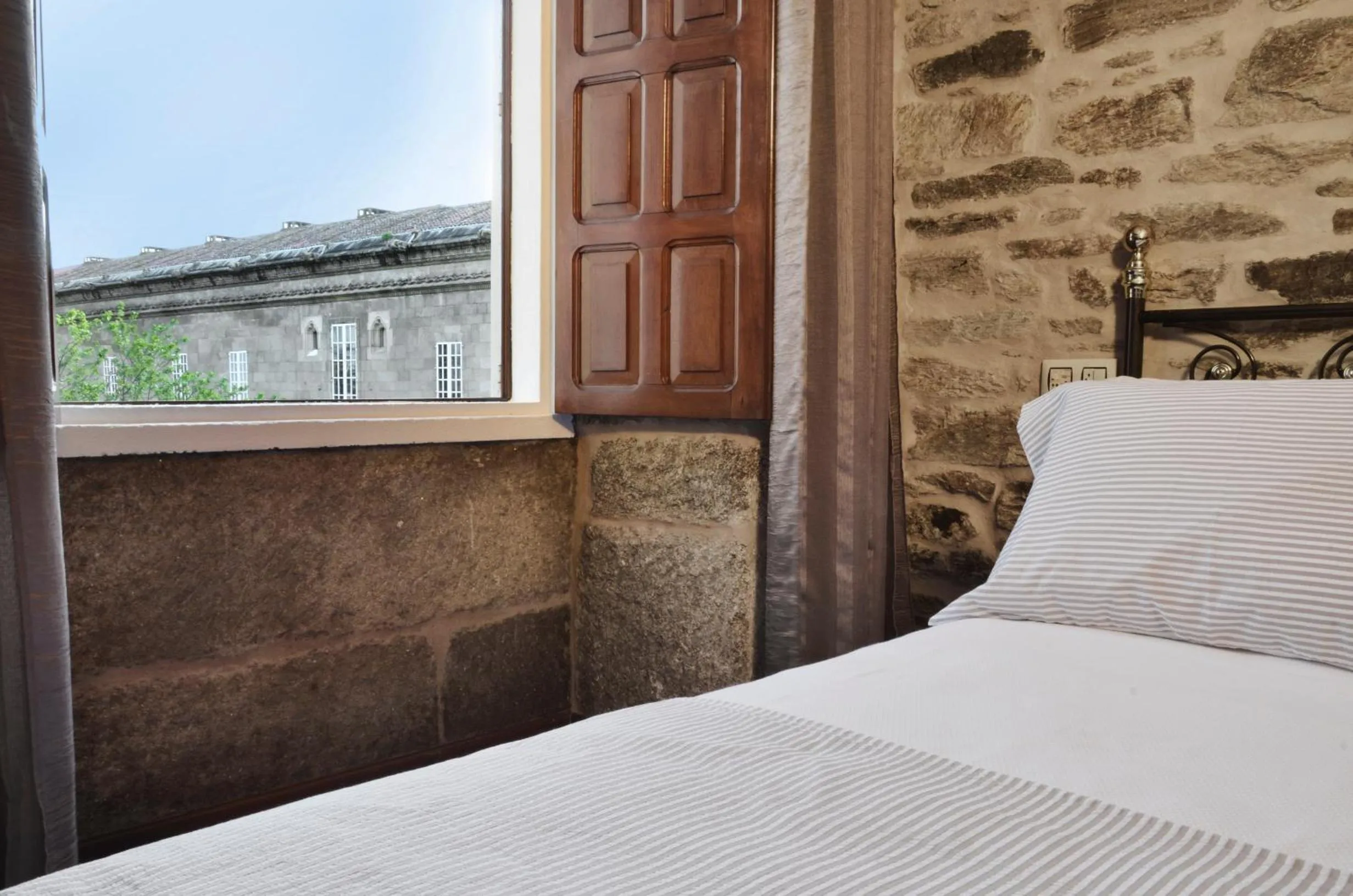 Decorative detail, Bed in Sete Artes by Como en Casa