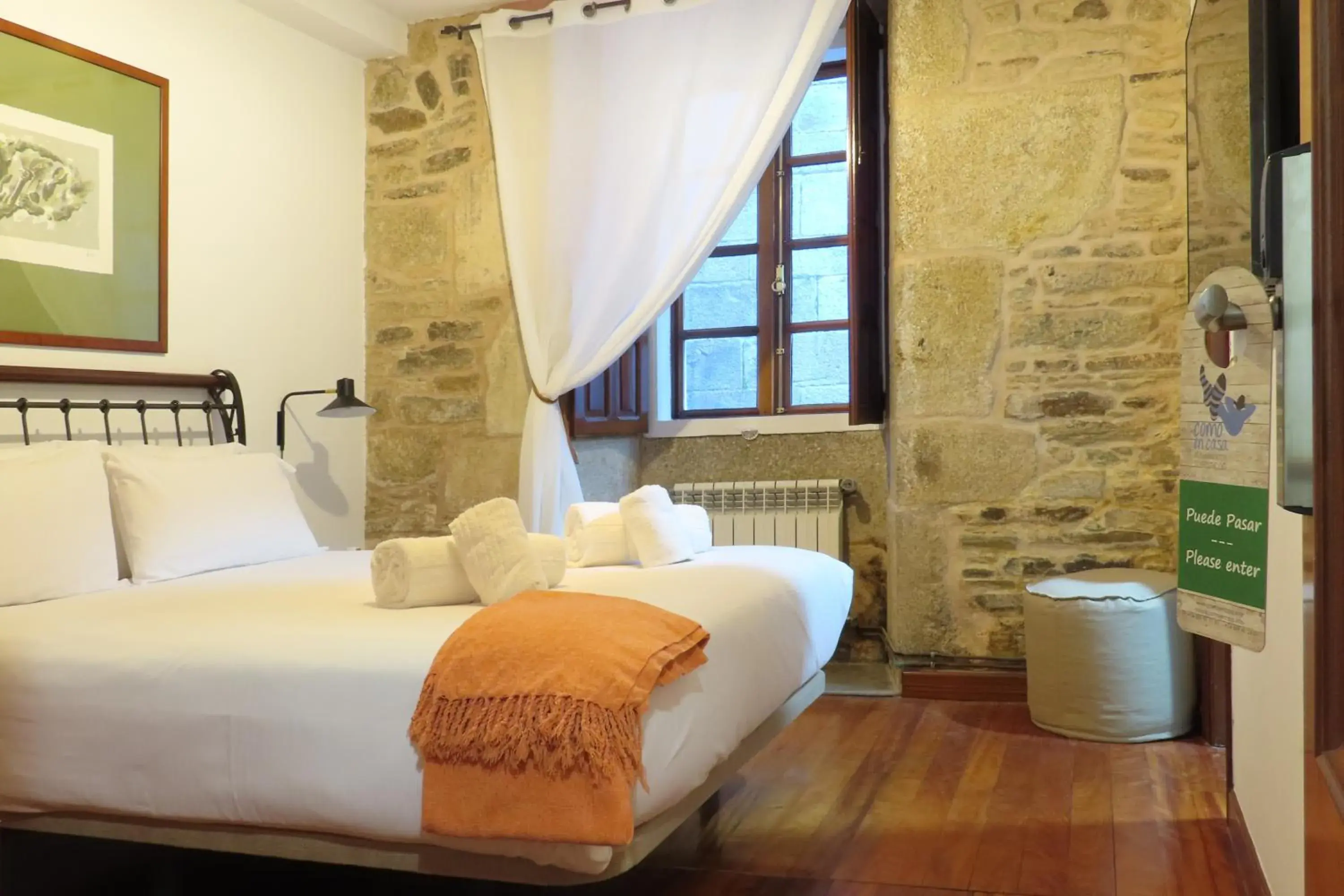 Decorative detail, Bed in Sete Artes by Como en Casa Decorative detail, Bed in Sete Artes by Como en Casa