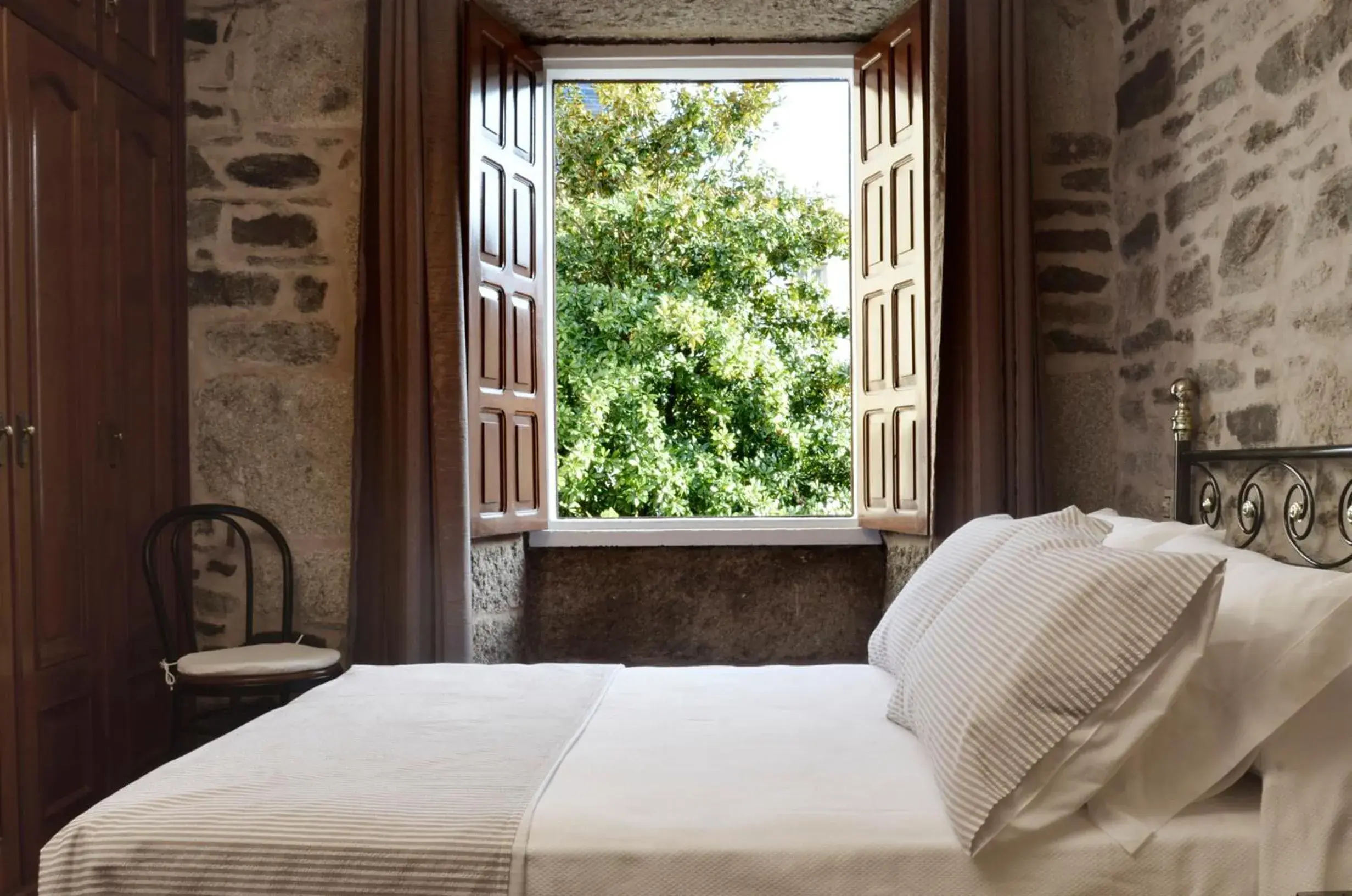 Bed in Sete Artes by Como en Casa Bed in Sete Artes by Como en Casa