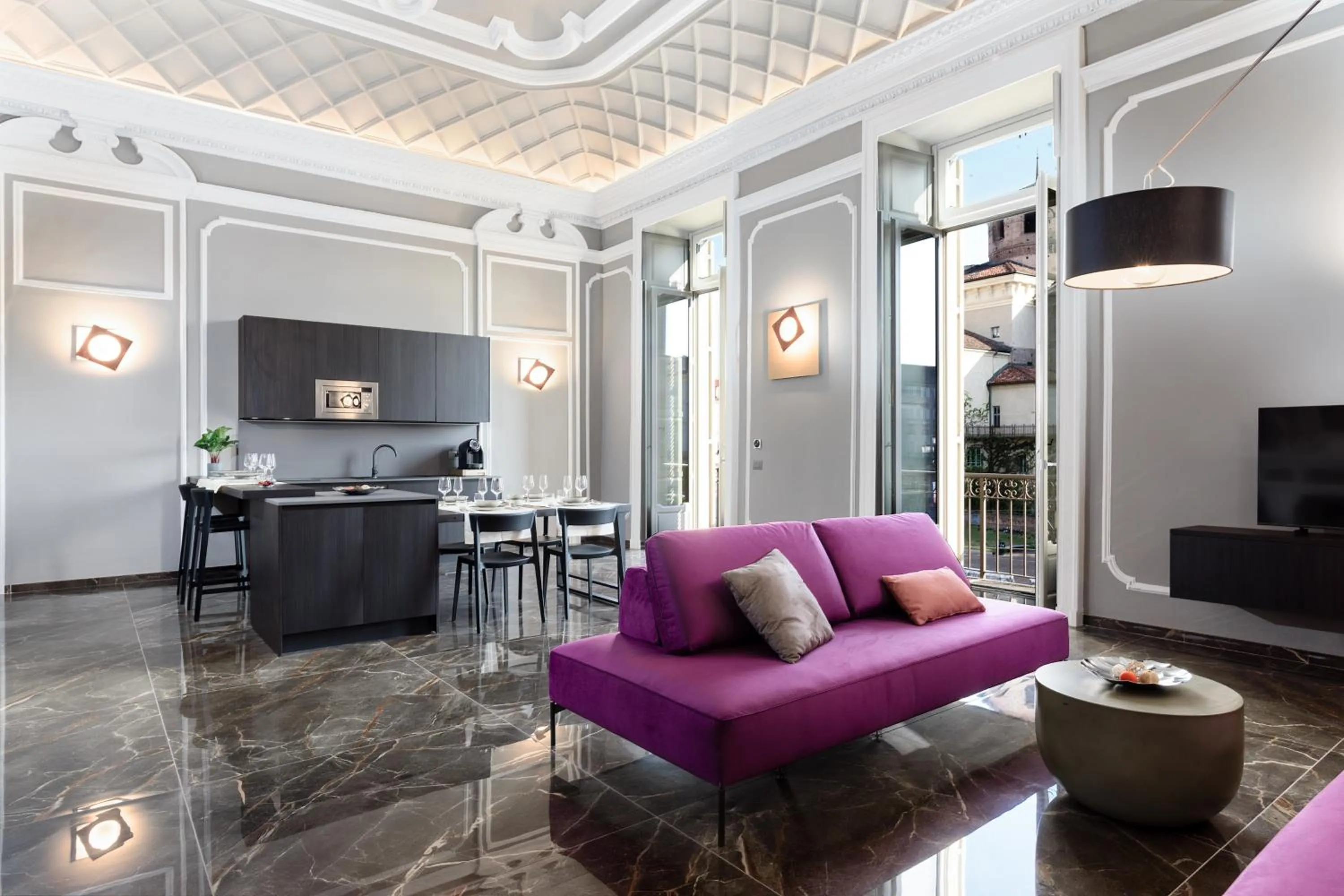 Q71 TIMELESS SUITES