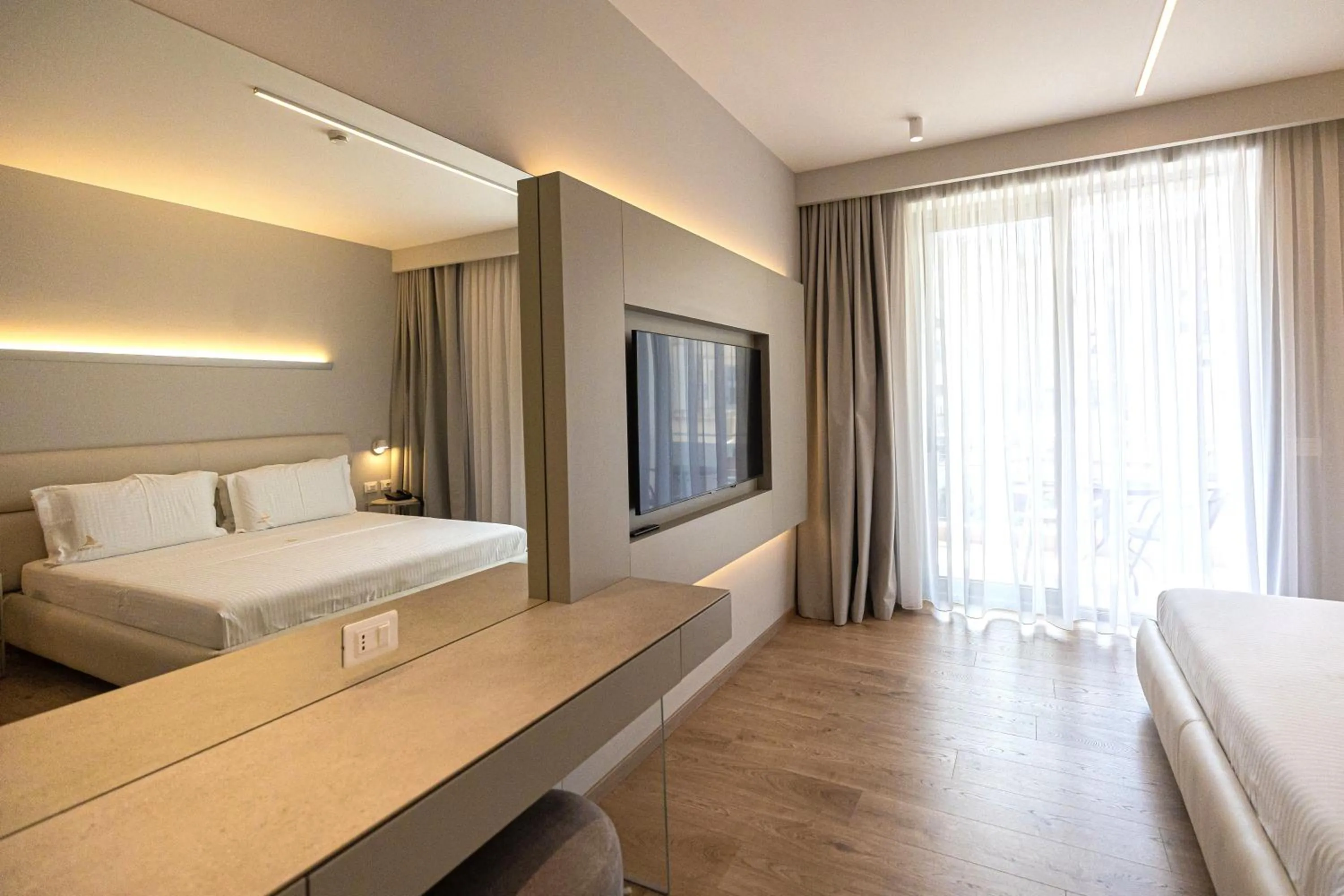 Photo of the whole room, Bed in Navy Hotel