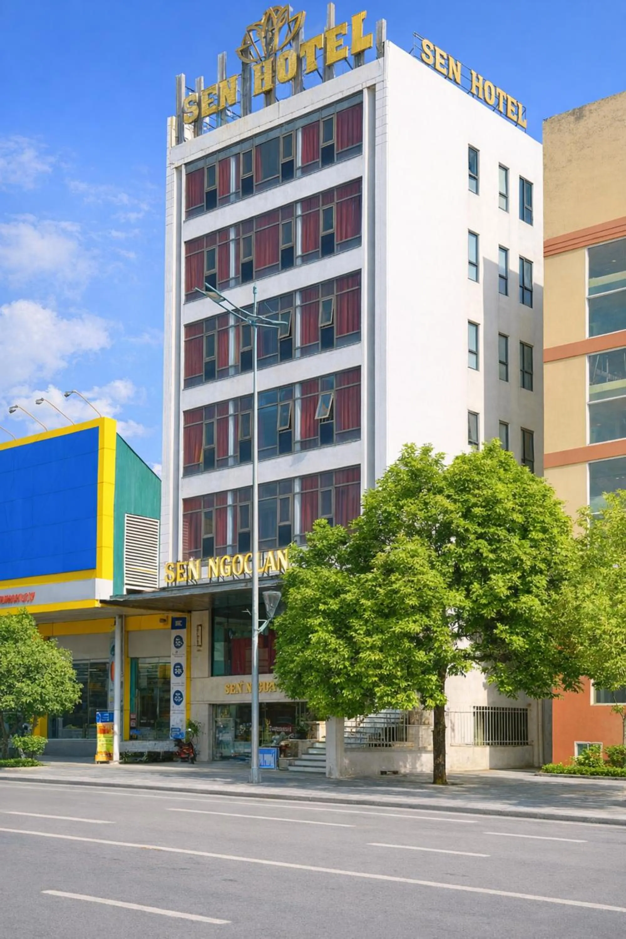 Property building in Sen Hotel Hạ Long