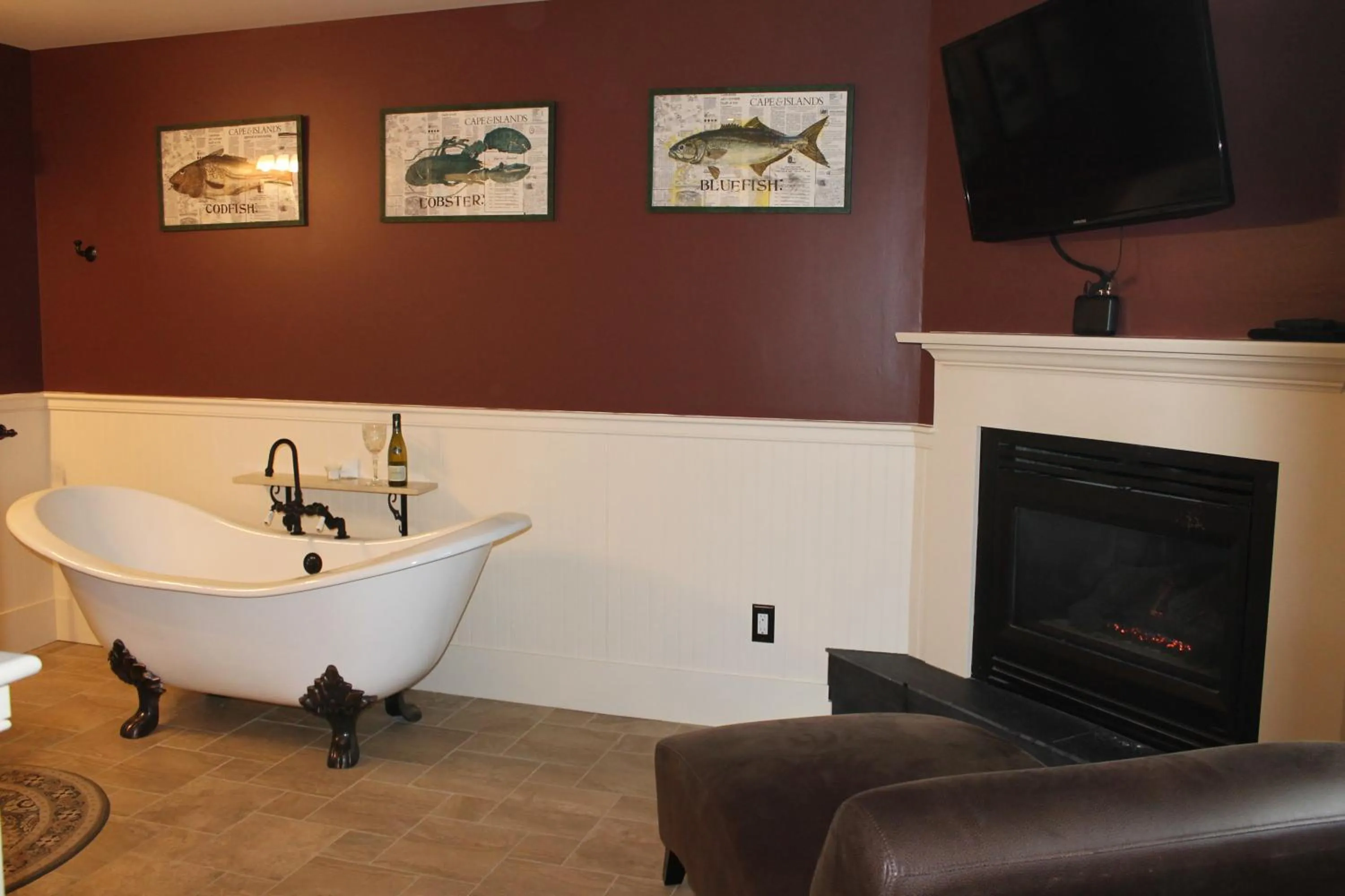 Bathroom in Captain's House Inn