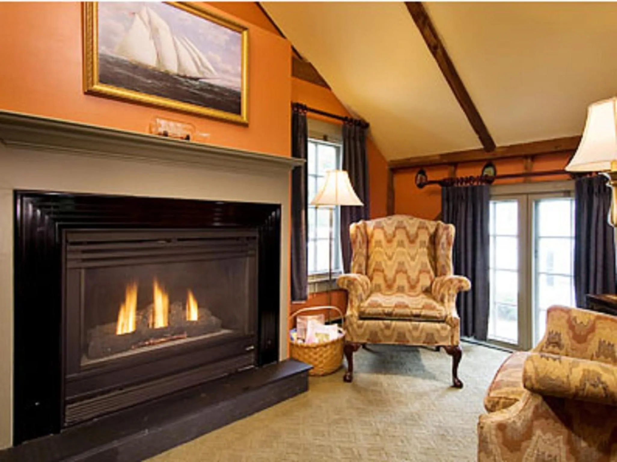 Seating area in Captain's House Inn
