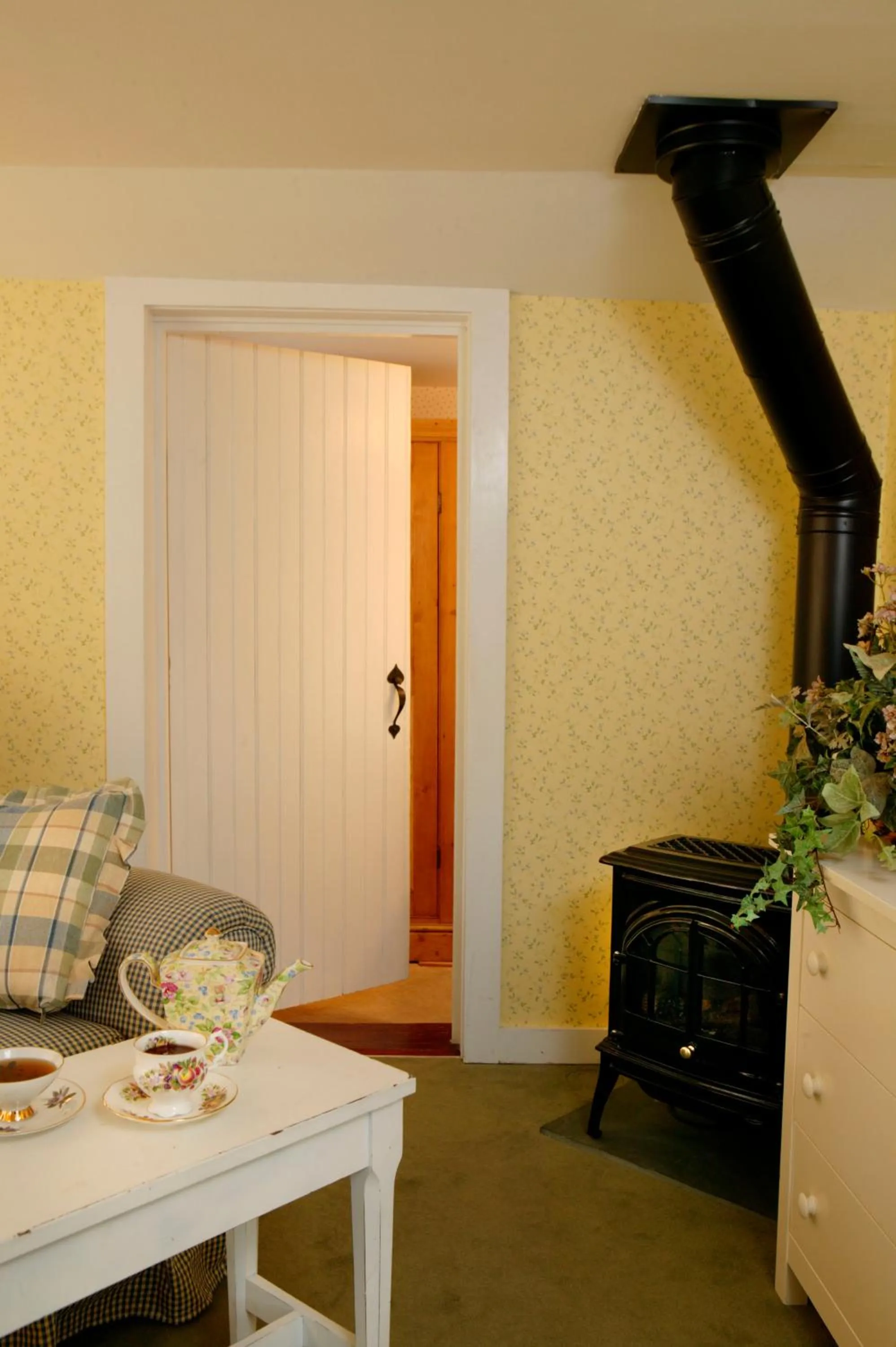 Decorative detail in Captain's House Inn