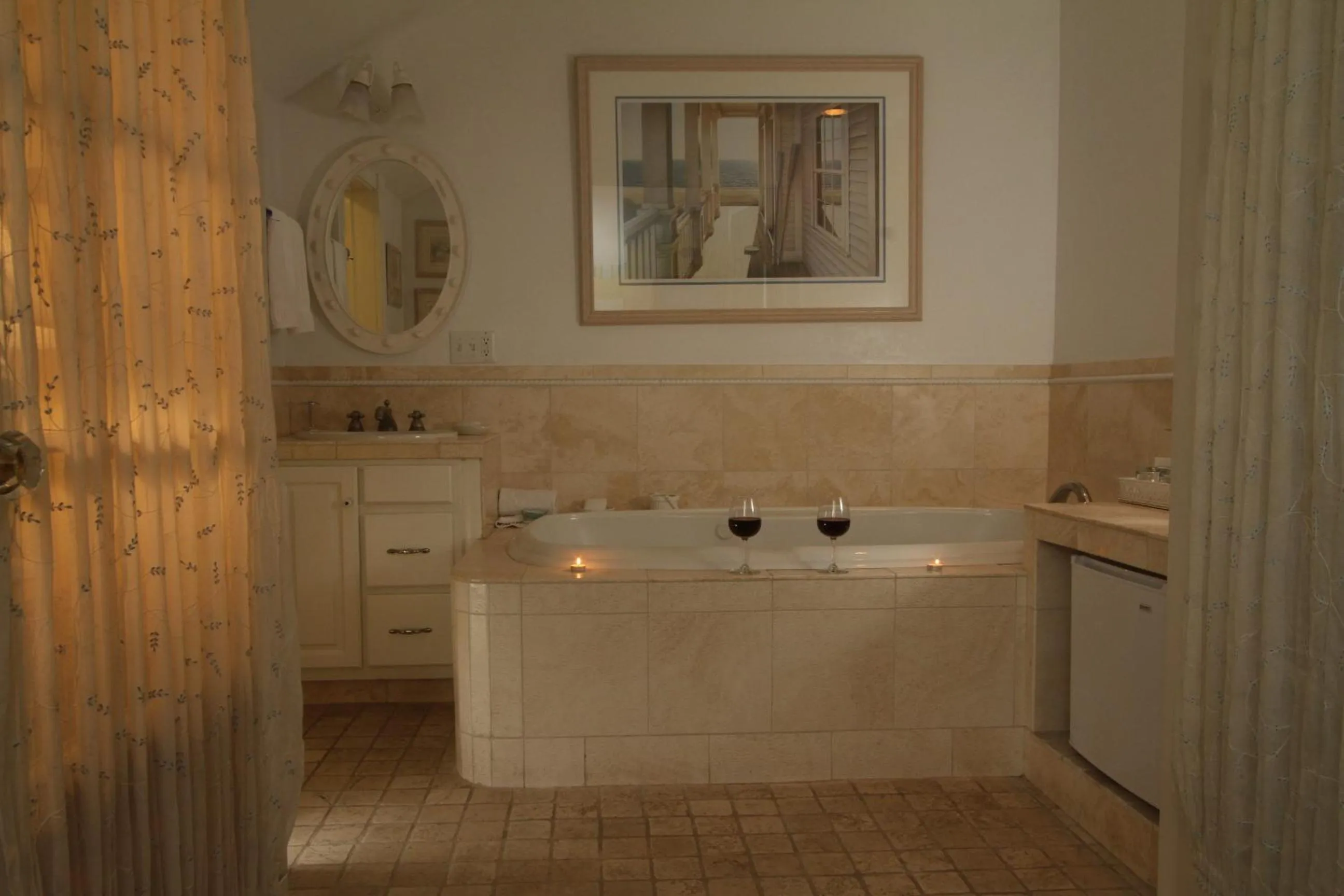 Bathroom in Captain's House Inn